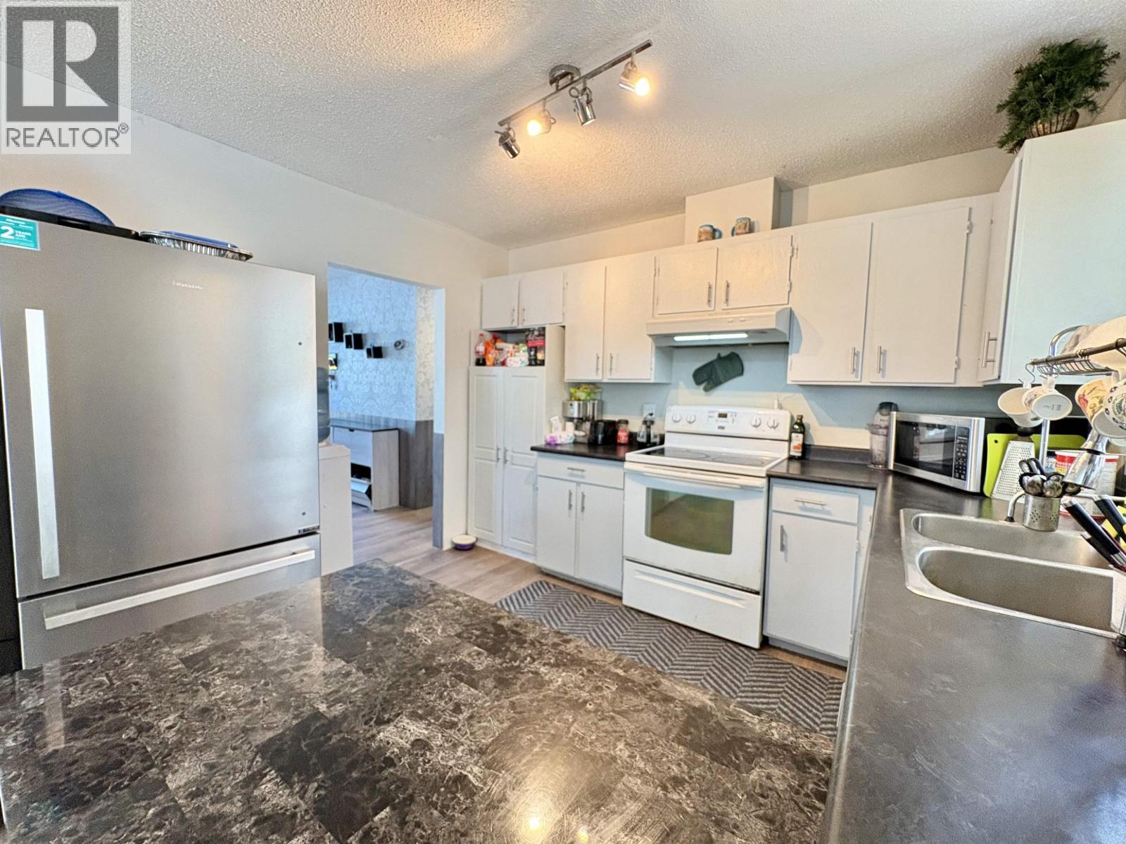 1385 Milburn Avenue, Prince George, British Columbia  V2L 4E9 - Photo 4 - R3034667