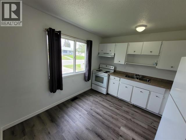 834 Ewert Street, Prince George, British Columbia  V2M 2N9 - Photo 2 - R3043818