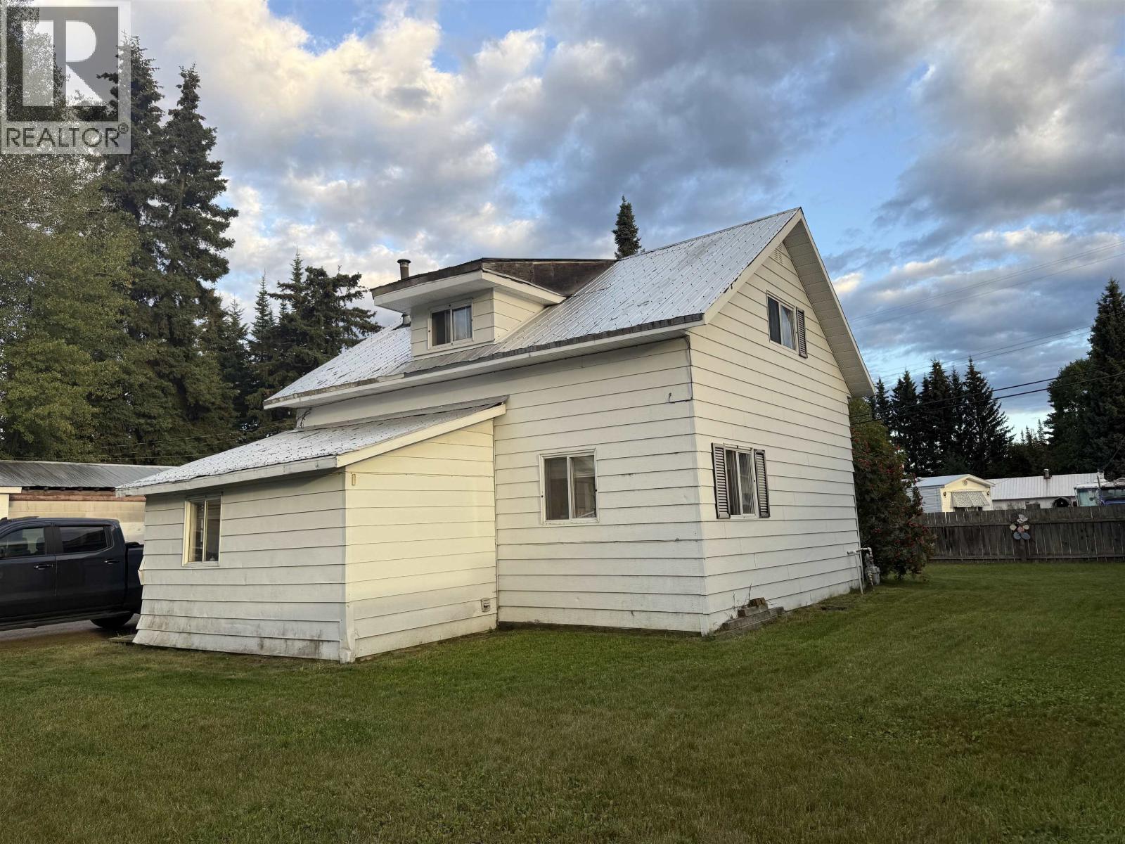 3098 Austin Road, Prince George, British Columbia  V2K 2K7 - Photo 3 - R3055403