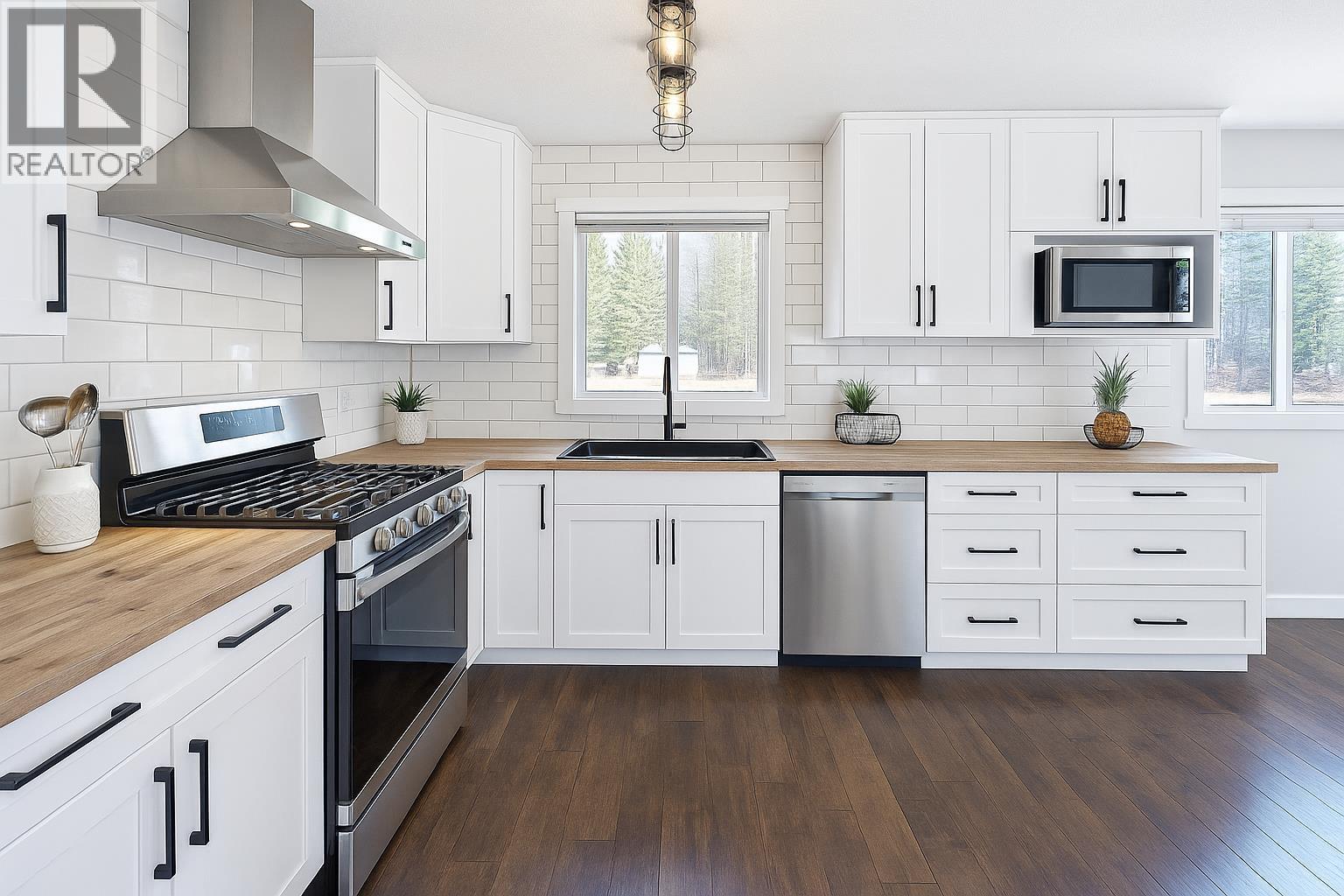 6353 North Nechako Road, Prince George, British Columbia  V2K 4Z2 - Photo 2 - R3056883