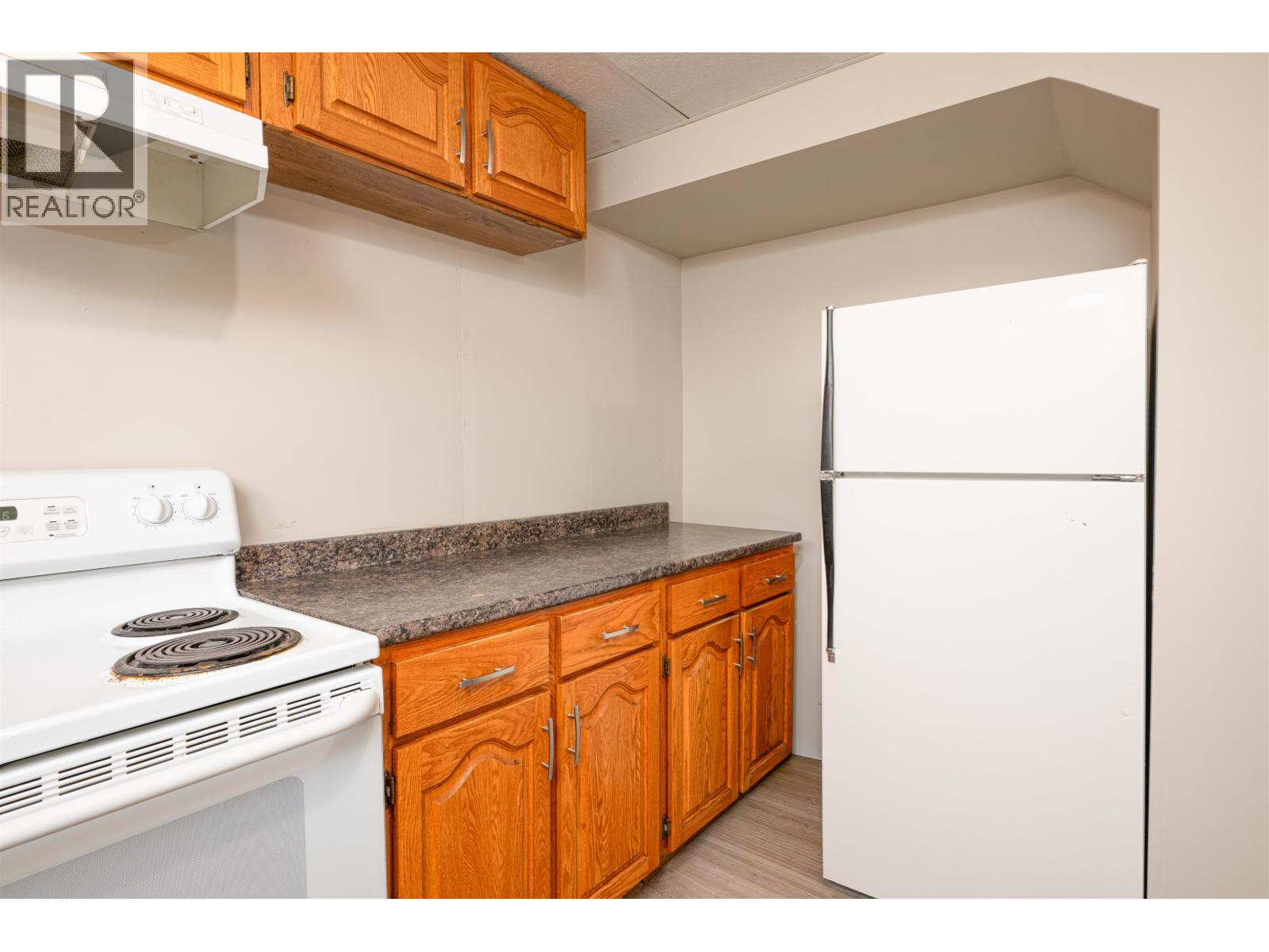 2133 Oak Street, Prince George, British Columbia  V2L 1Z8 - Photo 17 - R3063993