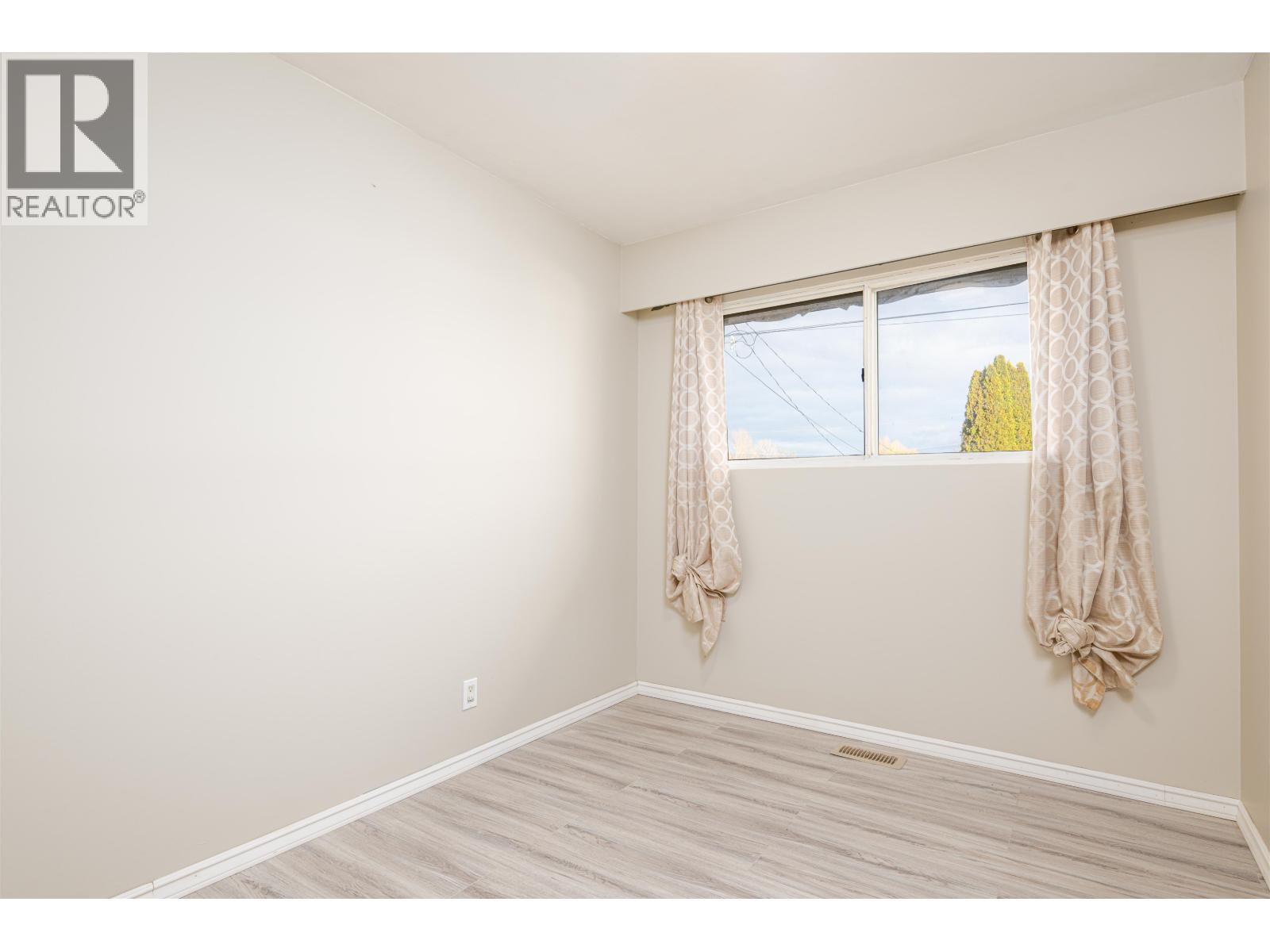 2133 Oak Street, Prince George, British Columbia  V2L 1Z8 - Photo 7 - R3063993