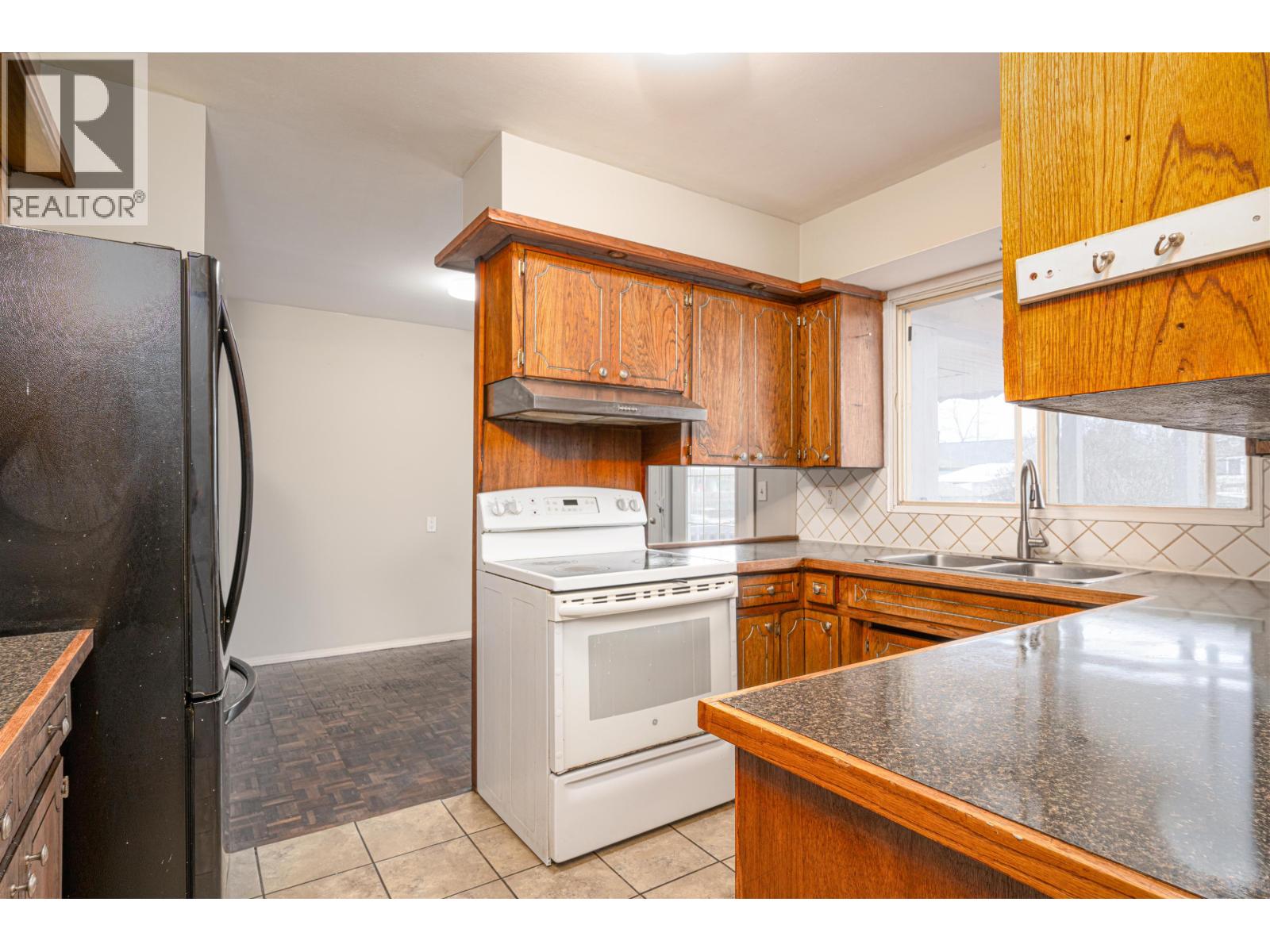 2133 Oak Street, Prince George, British Columbia  V2L 1Z8 - Photo 9 - R3063993