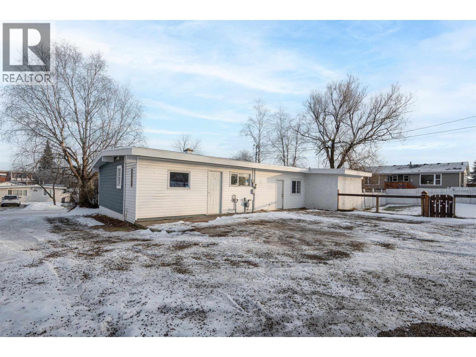 585 Gillett Street, Prince George, British Columbia  V2M 2T8 - Photo 6 - R3080603