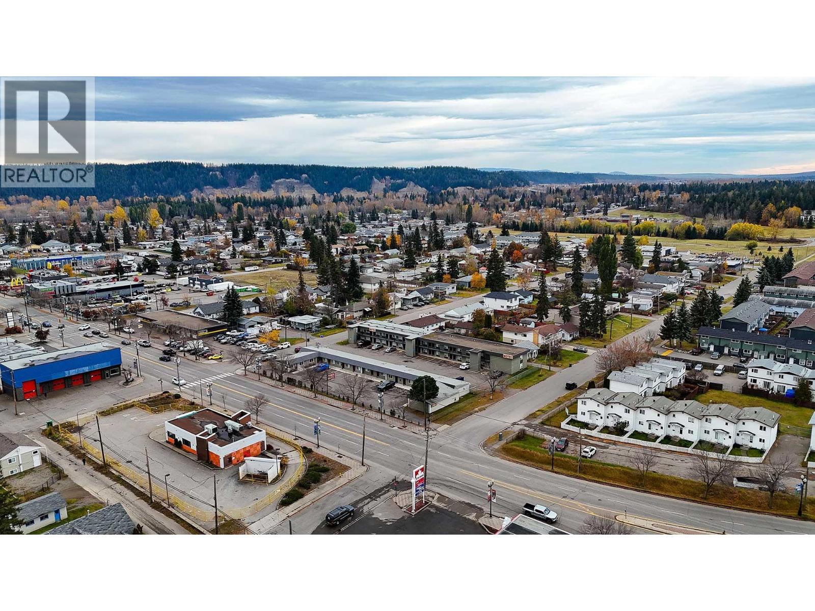 1737 20th Avenue, Prince George, British Columbia  V2L 4B9 - Photo 2 - C8075494