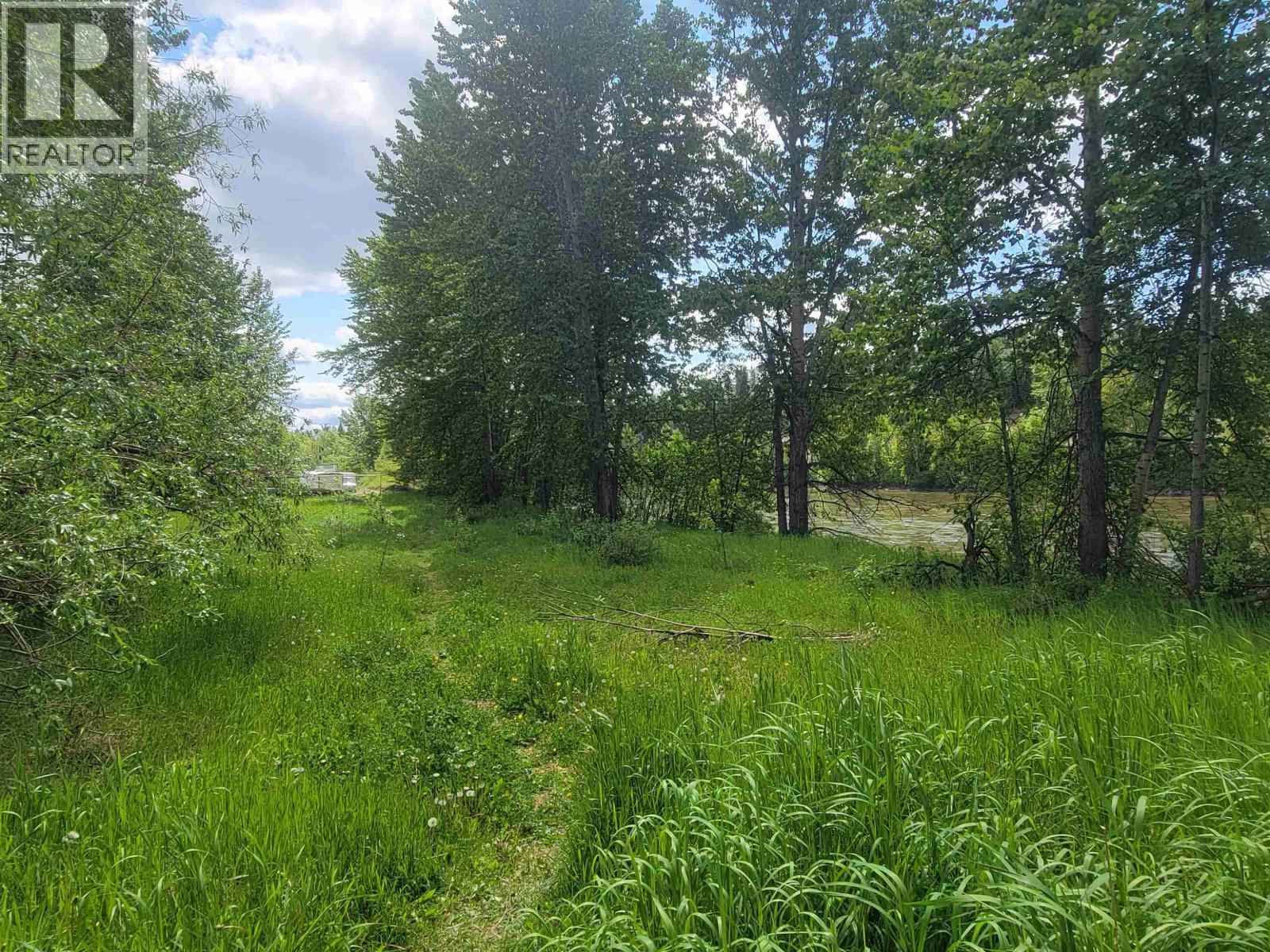 757 Preston Road, Prince George, British Columbia  V2K 1A9 - Photo 2 - R3083682