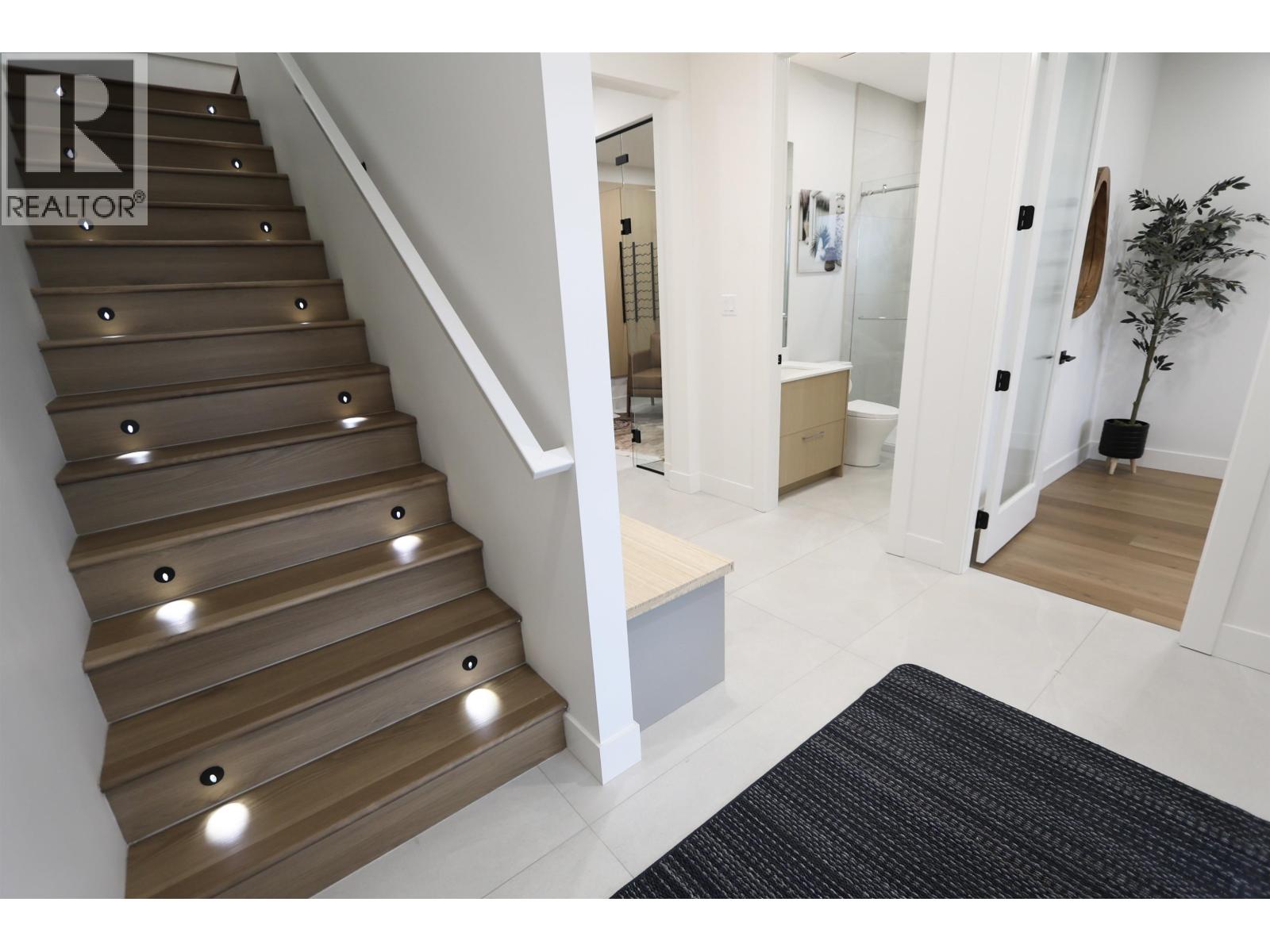 7807 Southridge Avenue, Prince George, British Columbia  V2N 6S4 - Photo 3 - R3086798