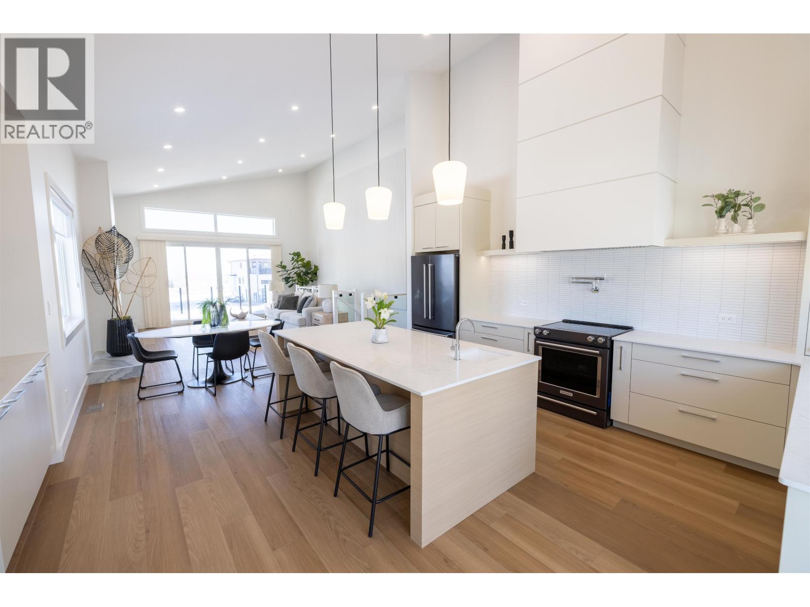 7807 Southridge Avenue, Prince George, British Columbia  V2N 6S4 - Photo 6 - R3086798