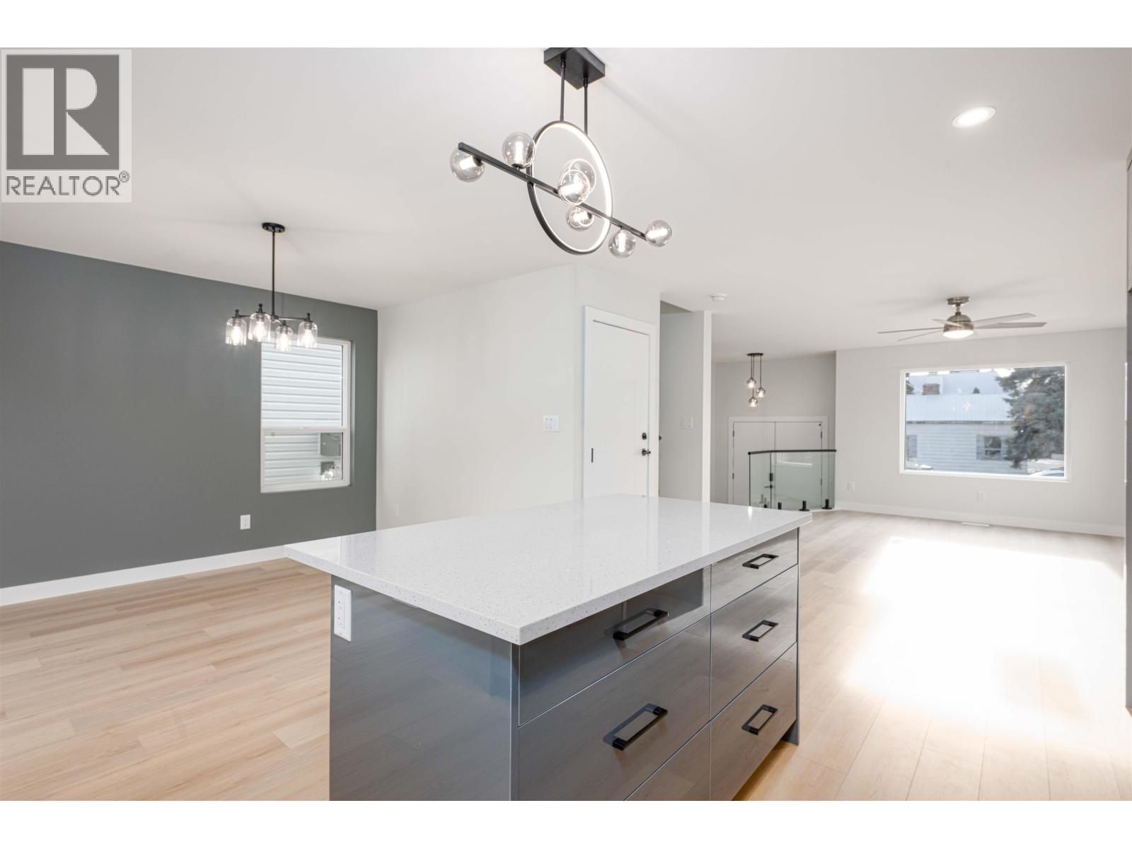 1988 12th Avenue, Prince George, British Columbia  V2M 1P9 - Photo 13 - R3087045