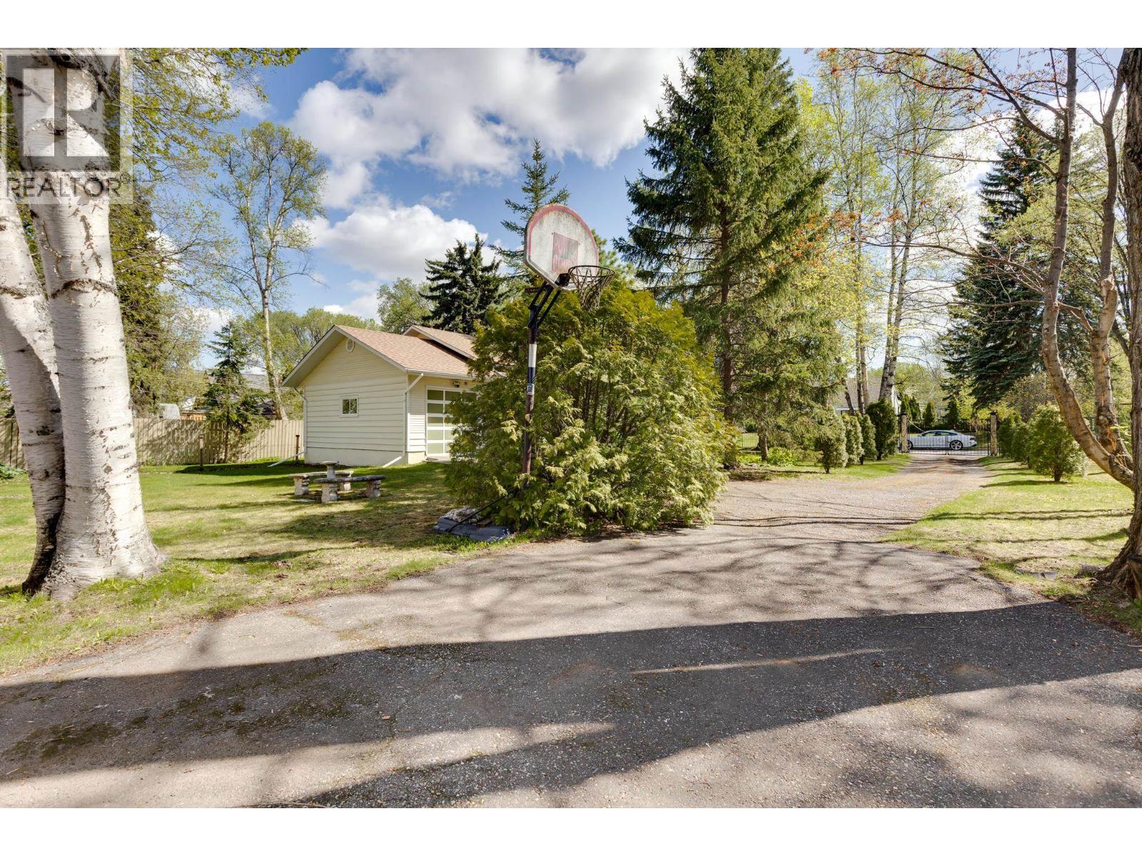 1591 Cedar Street, Prince George, British Columbia  V2L 1B6 - Photo 32 - R3087375