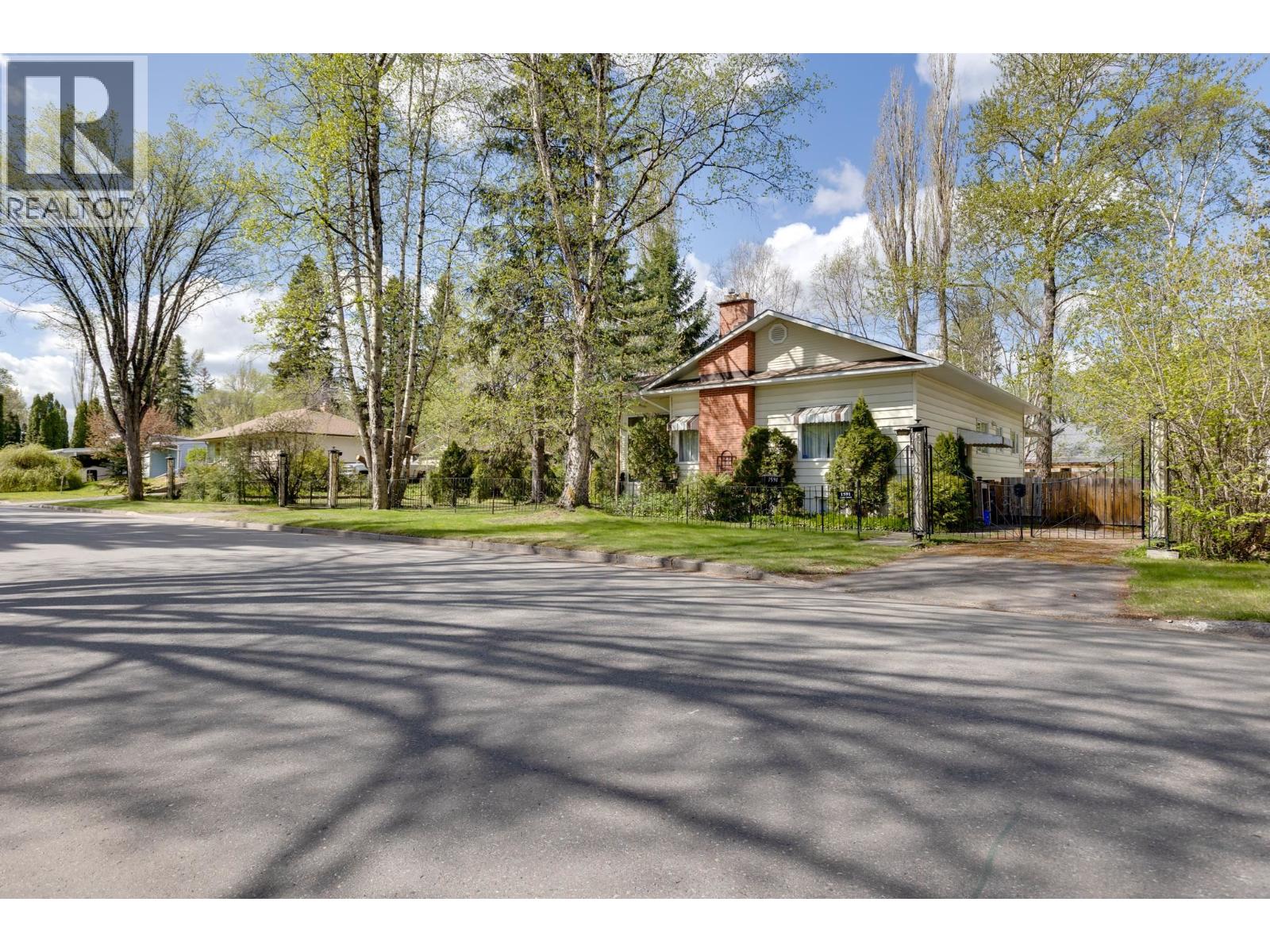 1591 Cedar Street, Prince George, British Columbia  V2L 1B6 - Photo 33 - R3087375