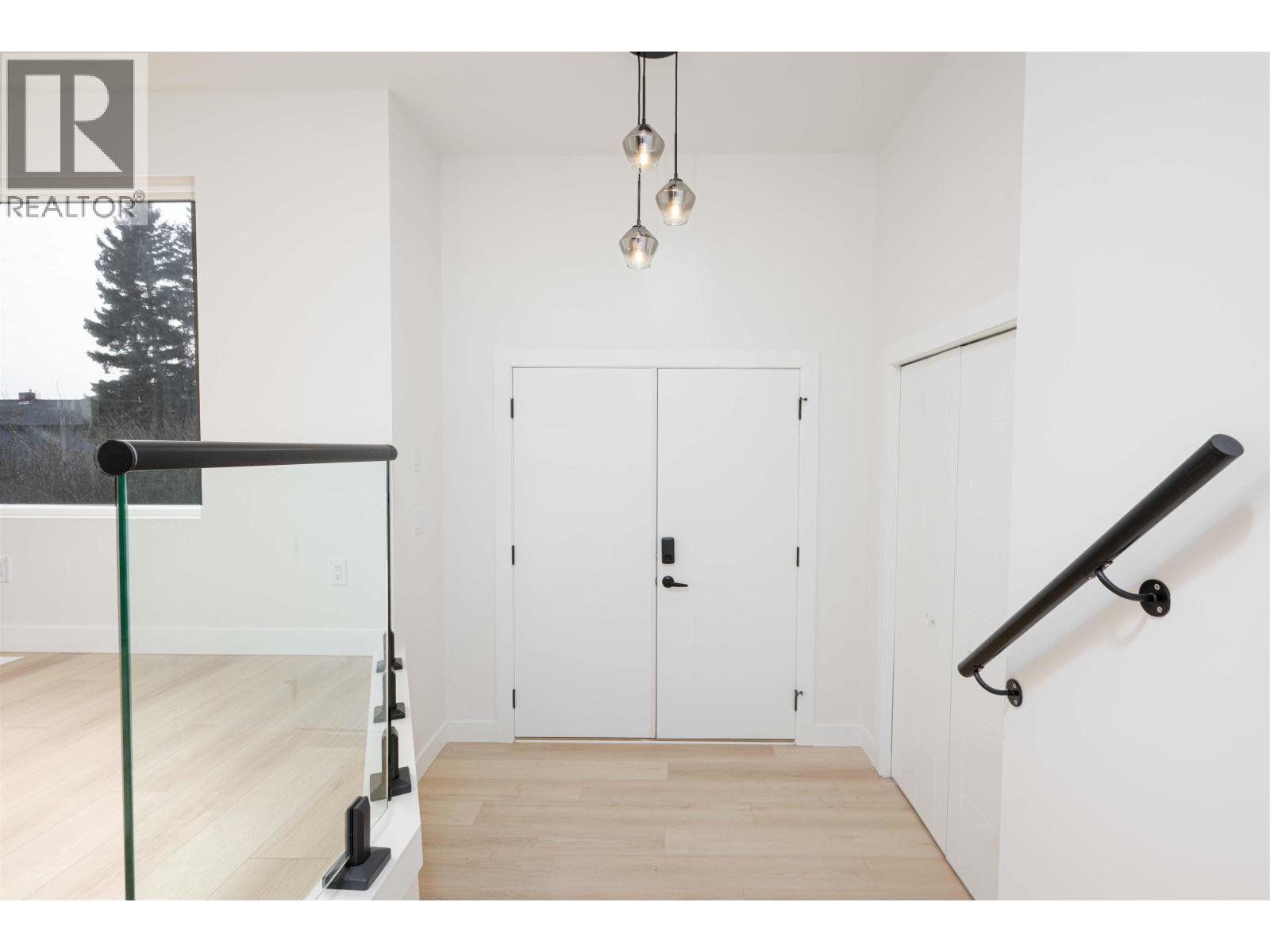 1980 12th Avenue, Prince George, British Columbia  V2M 1R9 - Photo 3 - R3087601