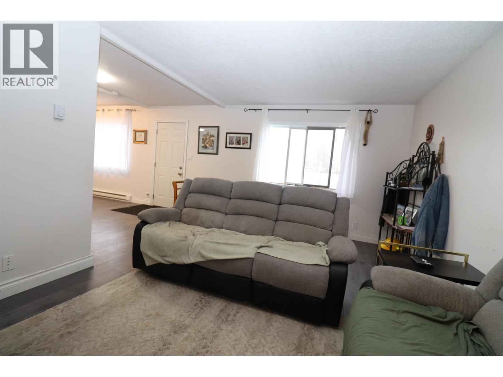 2114 Strathcona Avenue, Prince George, British Columbia  V2L 4Y5 - Photo 6 - R3088653