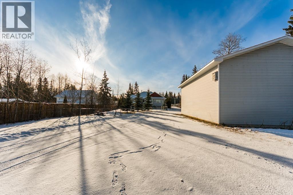 5202 Chief Lake Road, Prince George, British Columbia  V2K 5R1 - Photo 6 - R3089382