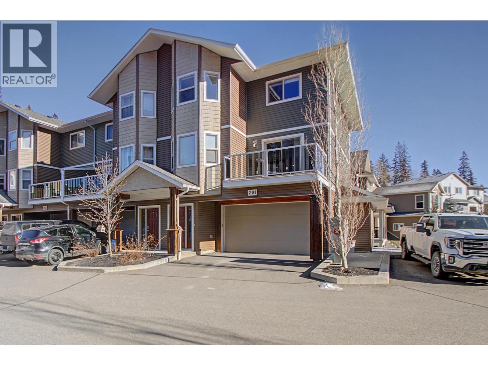 201 7400 Creekside Way, Prince George, British Columbia  V2N 0C2 - Photo 2 - R3092047