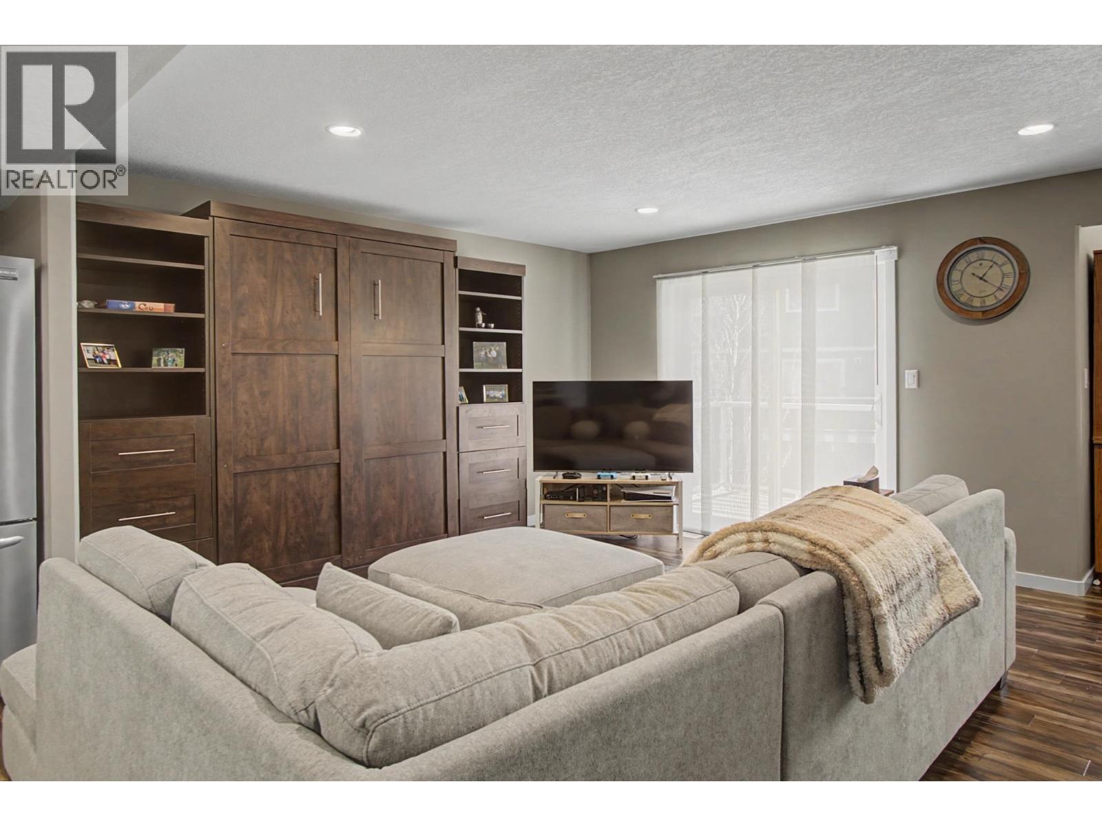 201 7400 Creekside Way, Prince George, British Columbia  V2N 0C2 - Photo 4 - R3092047