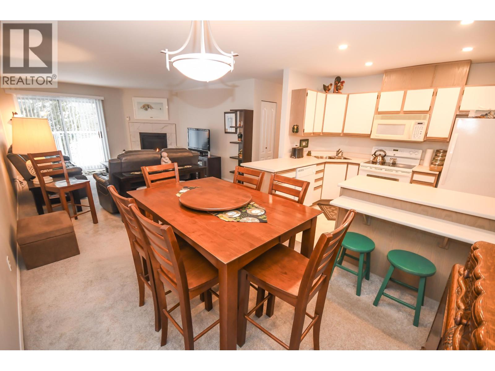 105 7255 Southridge Avenue, Prince George, British Columbia  V2N 4Z3 - Photo 2 - R3093552