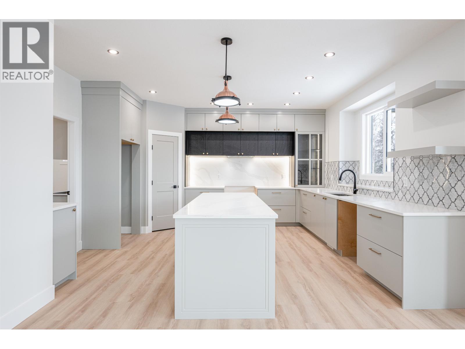 3930 Estabrook Court, Prince George, British Columbia  V2N 0G3 - Photo 4 - R3093786