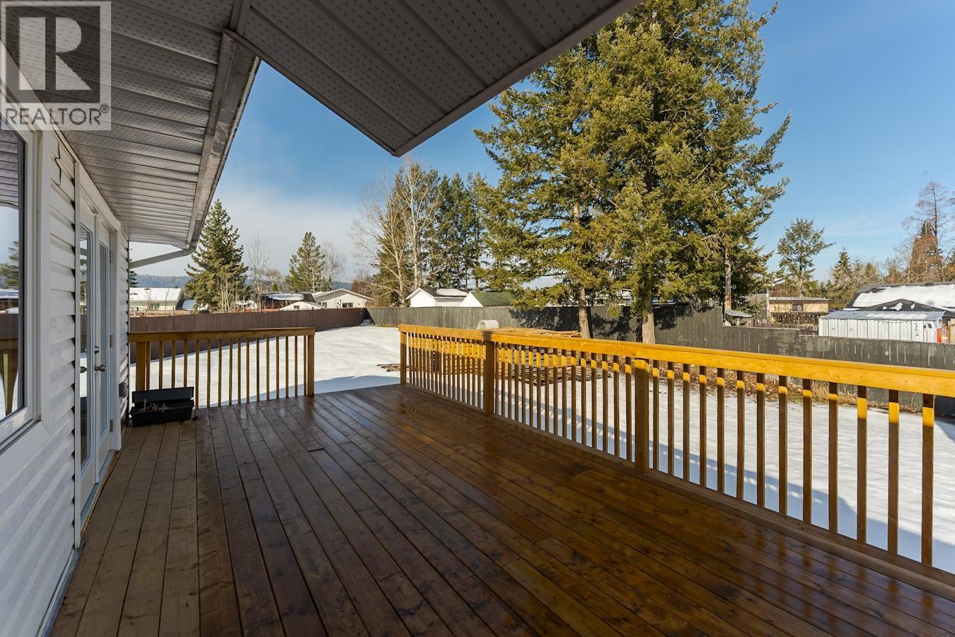 1450 Fraser Crescent, Prince George, British Columbia  V2M 3Y2 - Photo 2 - R3094334