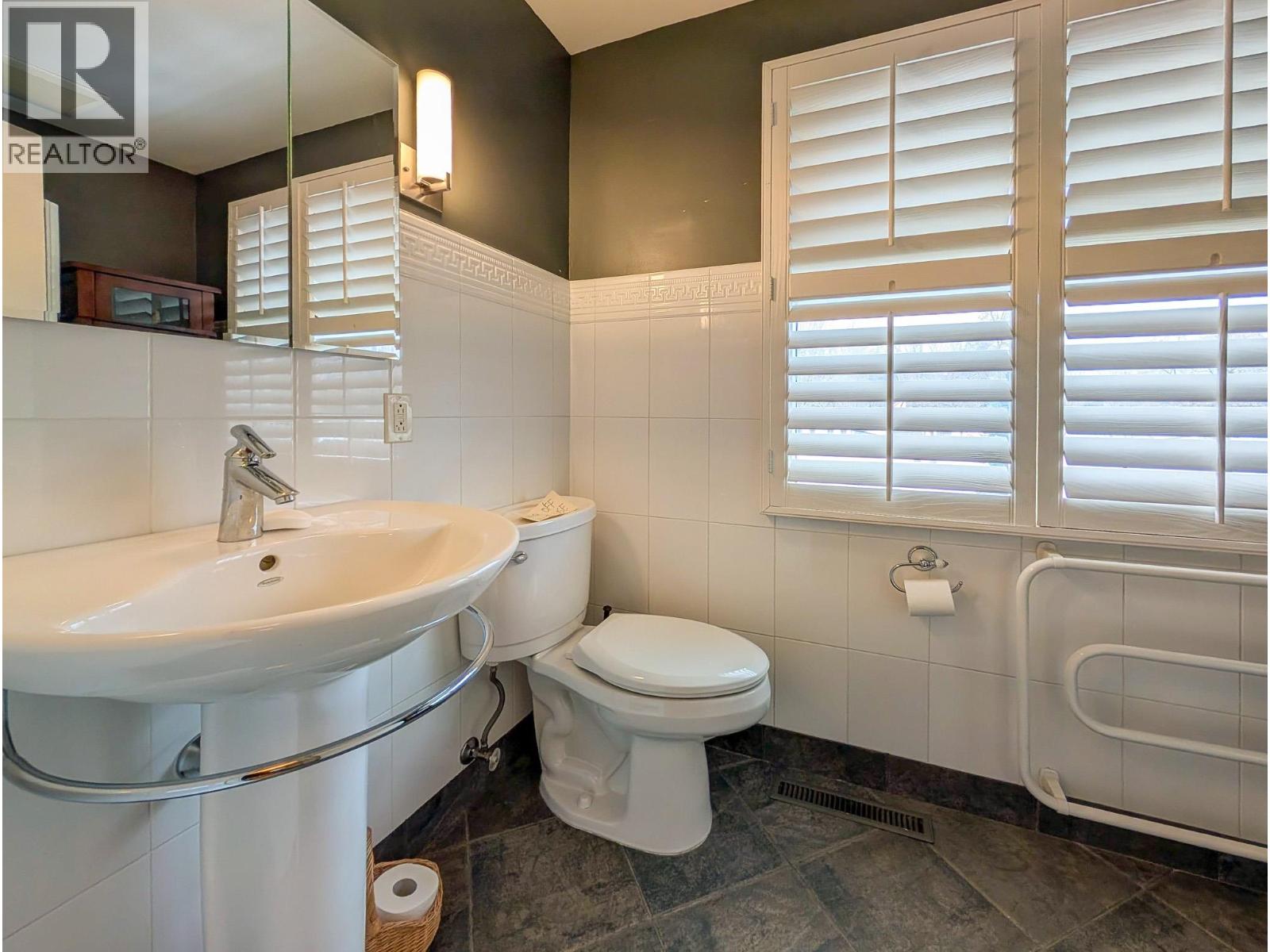 1689 Birch Street, Prince George, British Columbia  V2L 1B3 - Photo 32 - R3095314