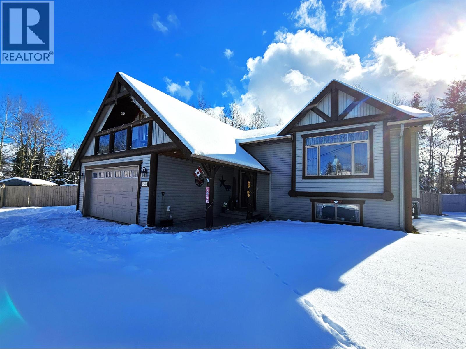 2785 Starlane Place, Prince George, British Columbia  V2N 6M3 - Photo 2 - R3095560