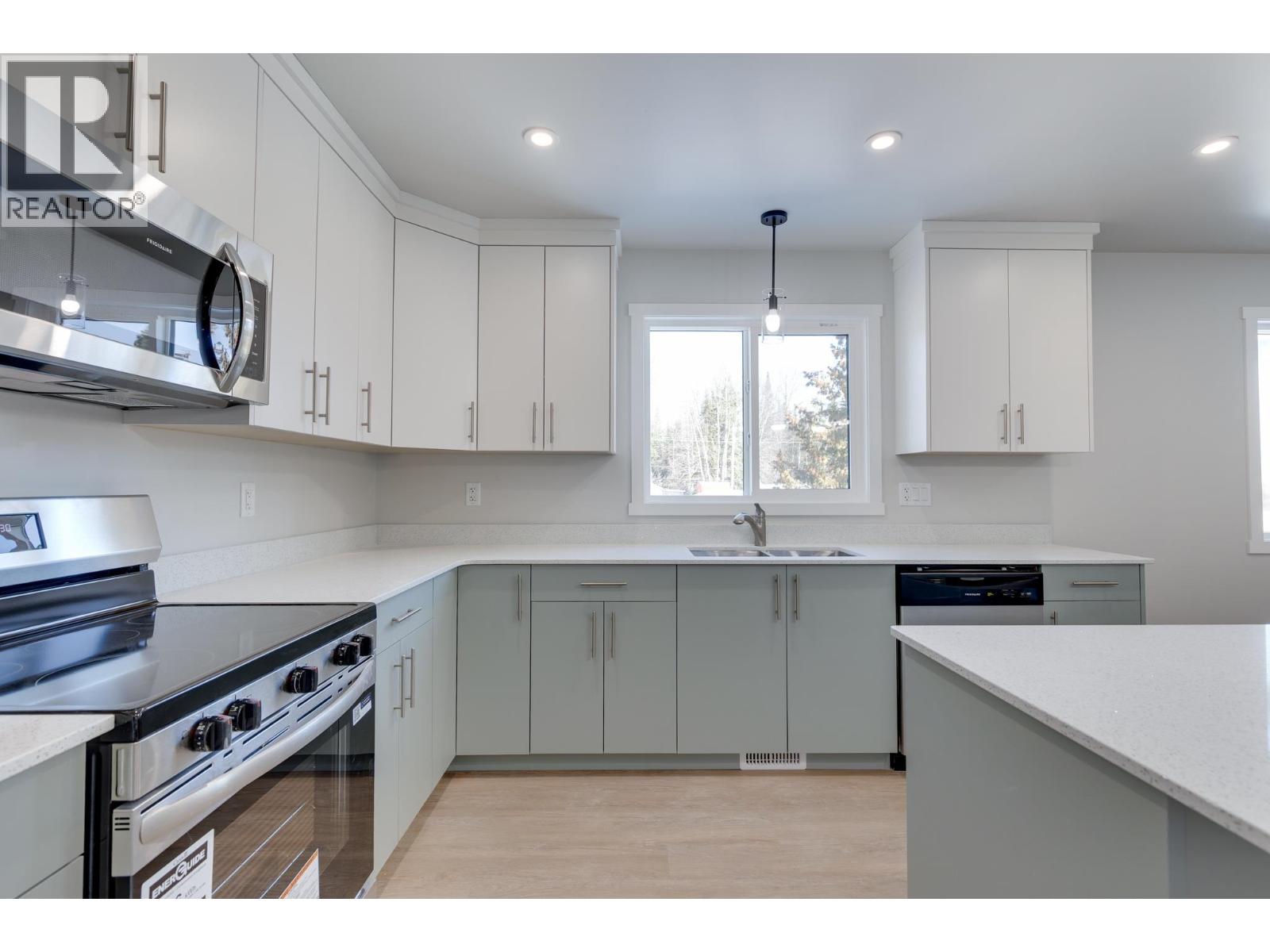 3850-3854 Glendale Drive, Prince George, British Columbia  V2K 2V5 - Photo 7 - R3096708