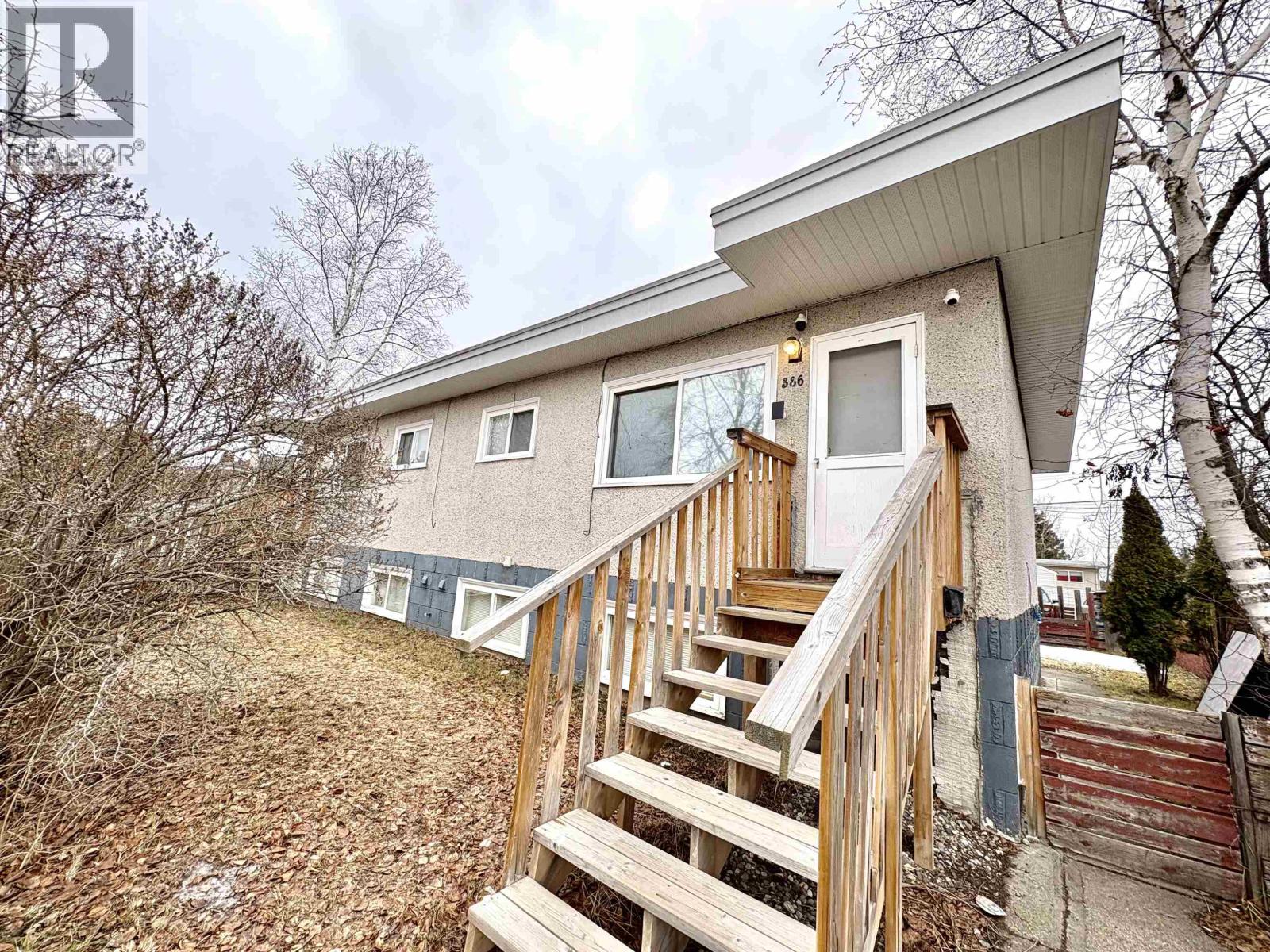 380-386 Moffat Street, Prince George, British Columbia  V2M 3L5 - Photo 2 - R3099327