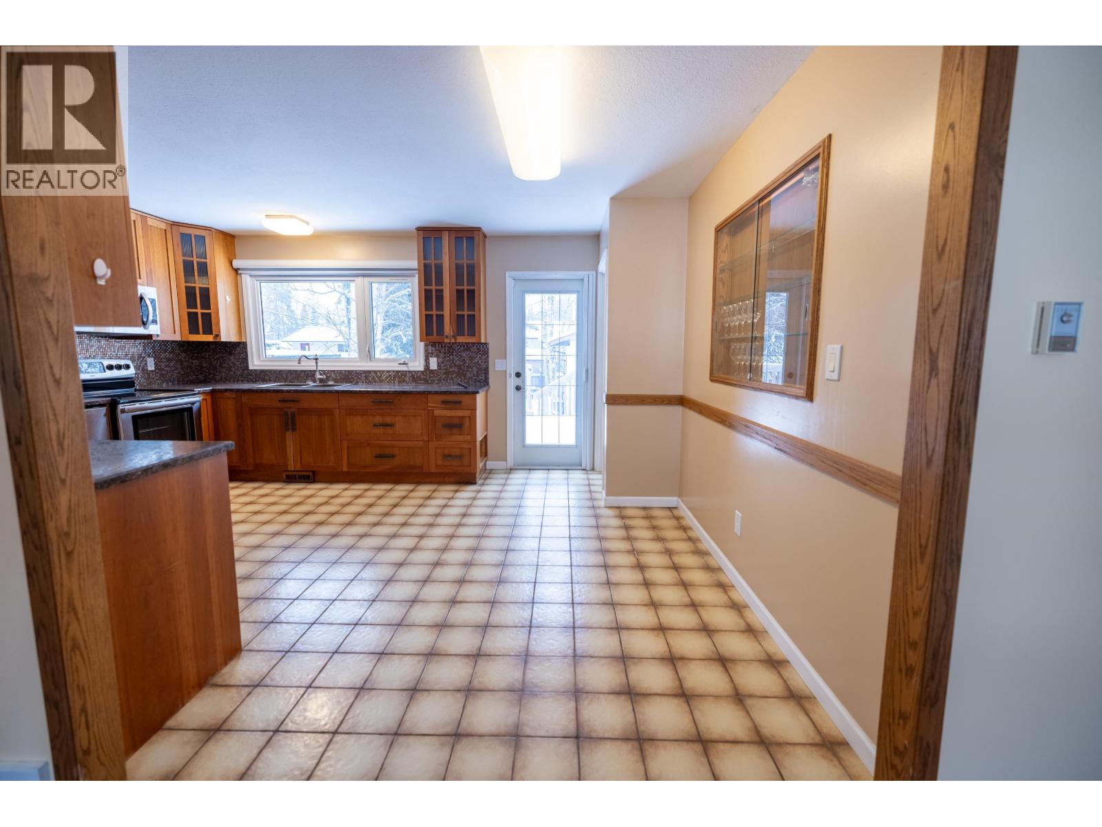 7996 Newcastle Crescent, Prince George, British Columbia  V2N 3X5 - Photo 6 - R3099421