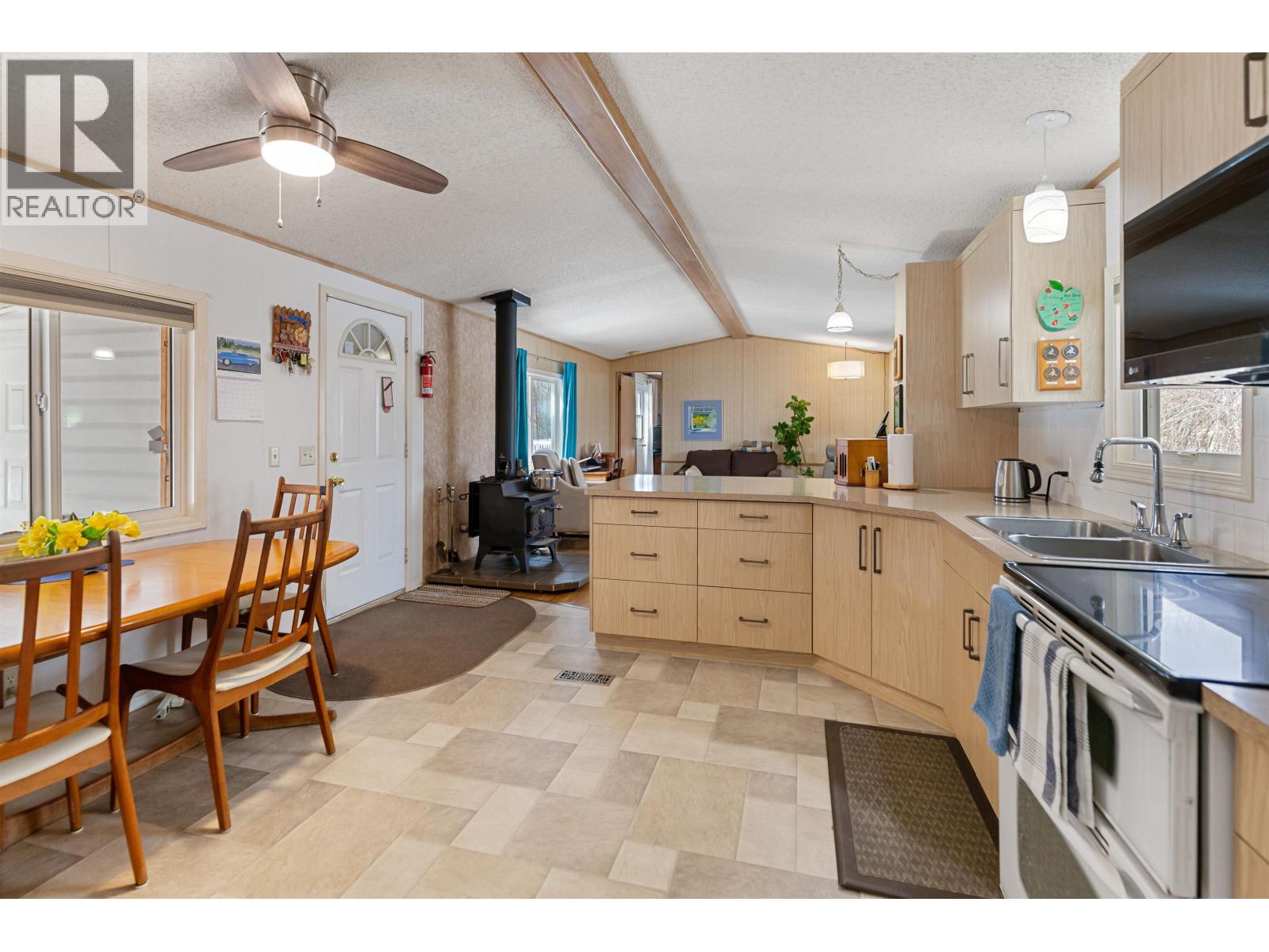 9645 Pooley Road, Prince George, British Columbia  V2N 5V5 - Photo 6 - R3101277