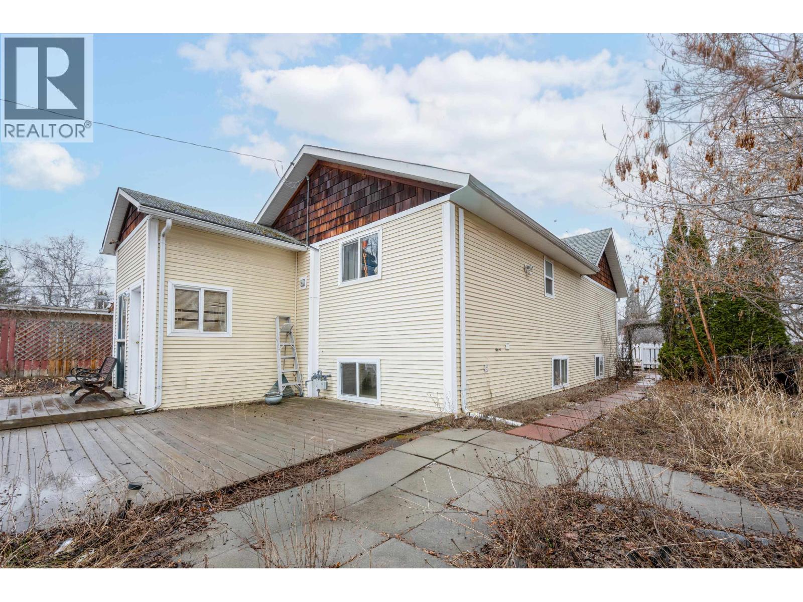 1728 Maple Street, Prince George, British Columbia  V2L 1X1 - Photo 2 - R3102651