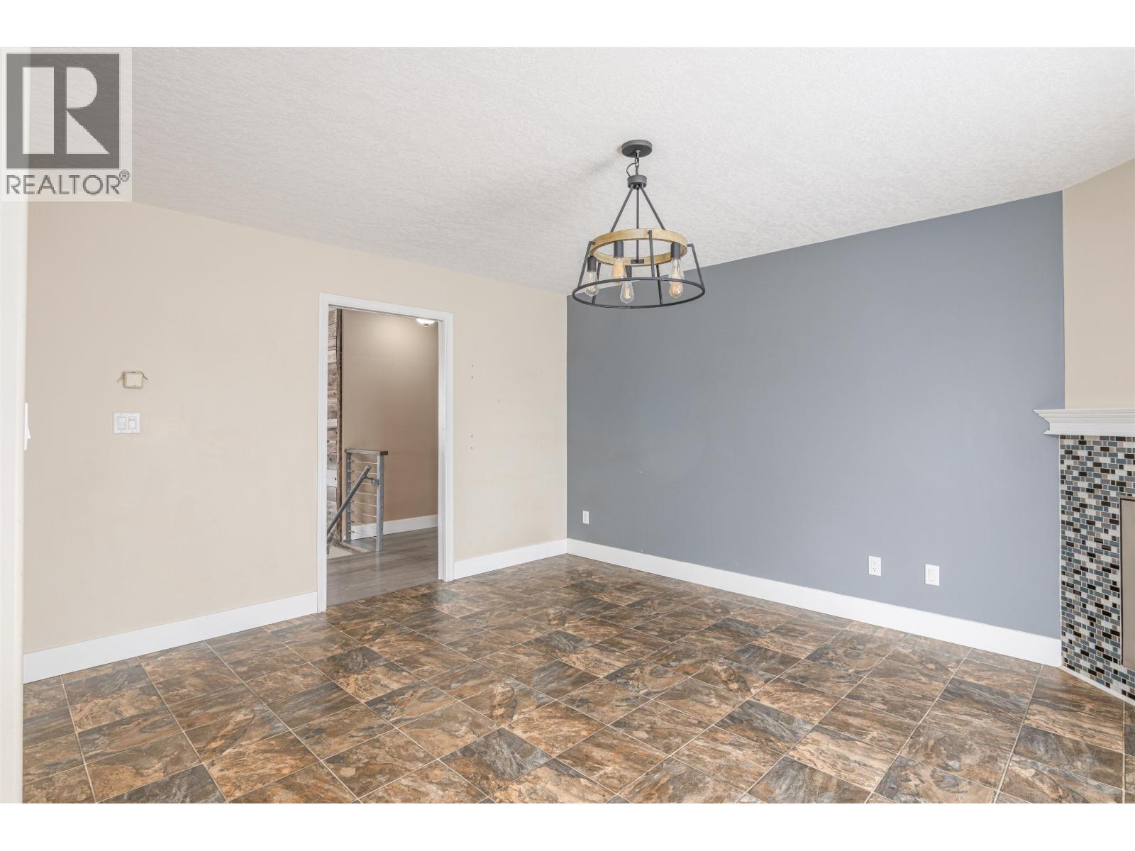 6872 St Erica Place, Prince George, British Columbia  V2N 5A2 - Photo 8 - R3103626