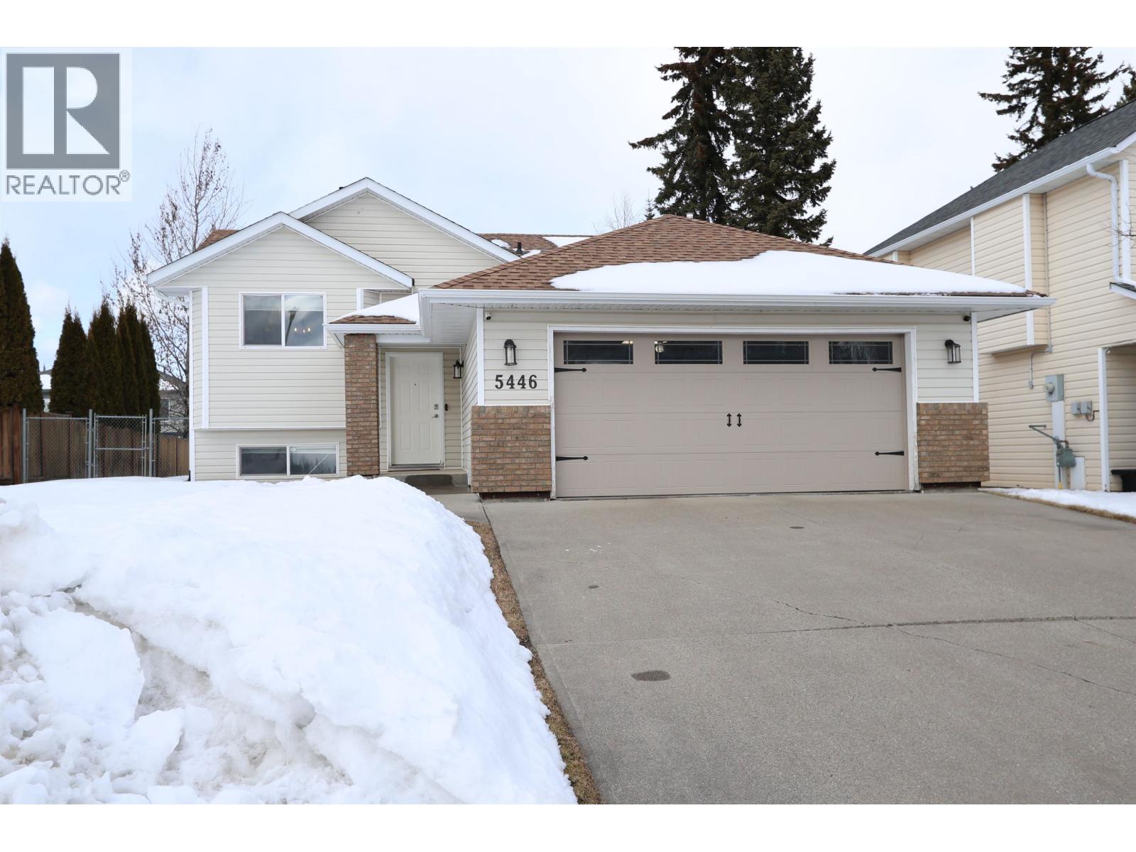 5446 WOODOAK CRESCENT, Prince George, British Columbia