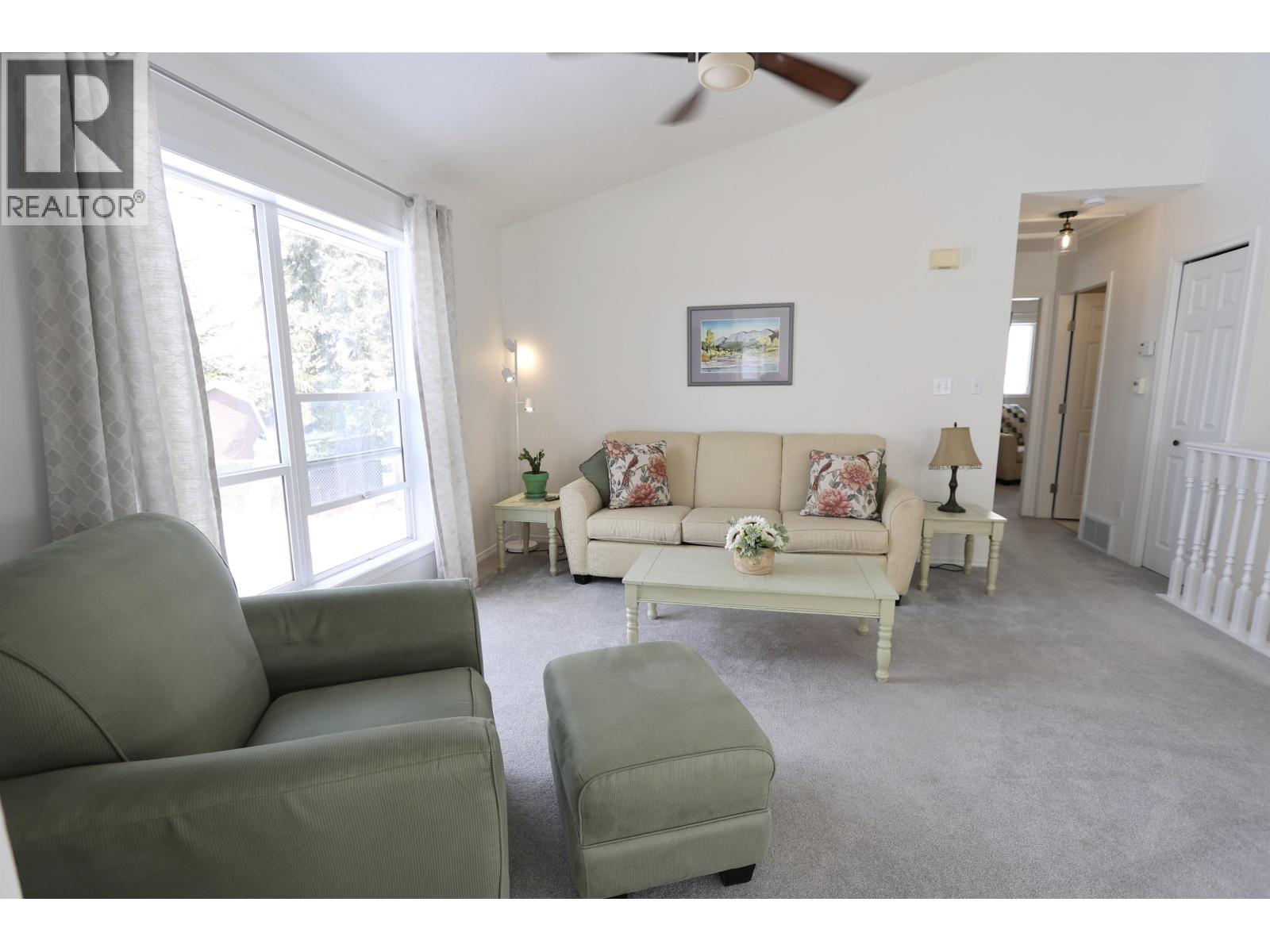 5446 Woodoak Crescent, Prince George, British Columbia  V2K 5A6 - Photo 2 - R3105348