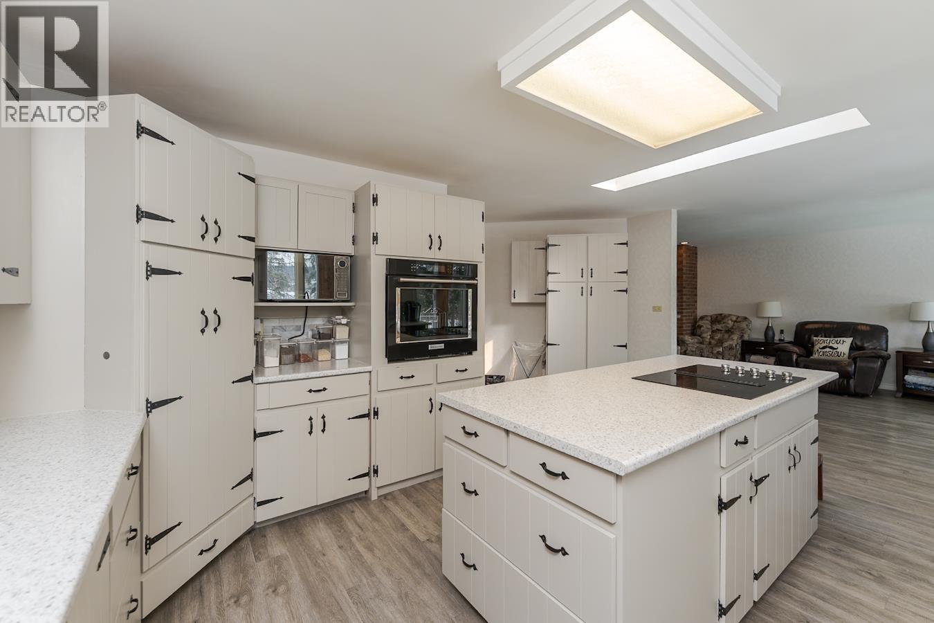 540 Cutbank Road, Prince George, British Columbia  V2K 5P4 - Photo 2 - R3106010