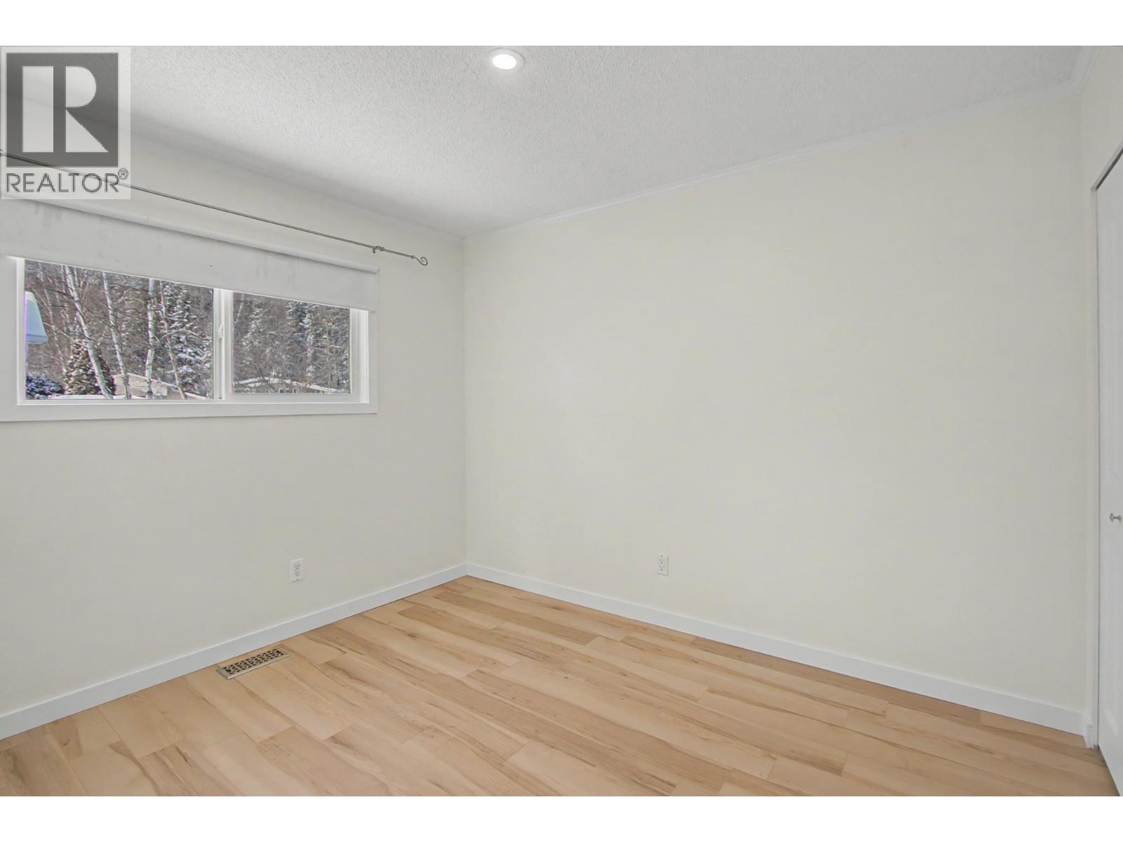 5977 Simon Fraser Avenue, Prince George, British Columbia  V2N 2C7 - Photo 12 - R3106197