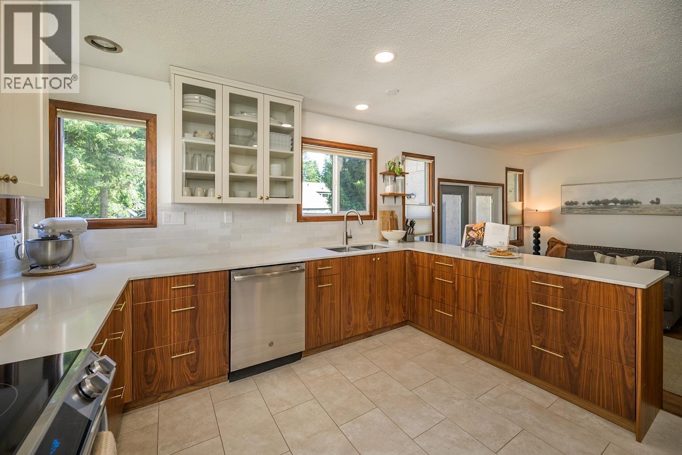 5620 Mcgrath Place, Prince George, British Columbia  V2N 3S8 - Photo 6 - R3106215