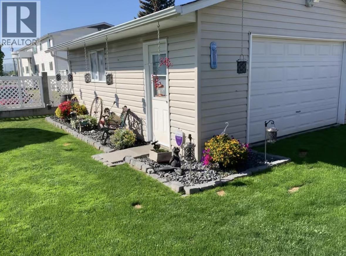 1443 Jubilee Avenue, Prince George, British Columbia  V2M 4B3 - Photo 2 - R3106488