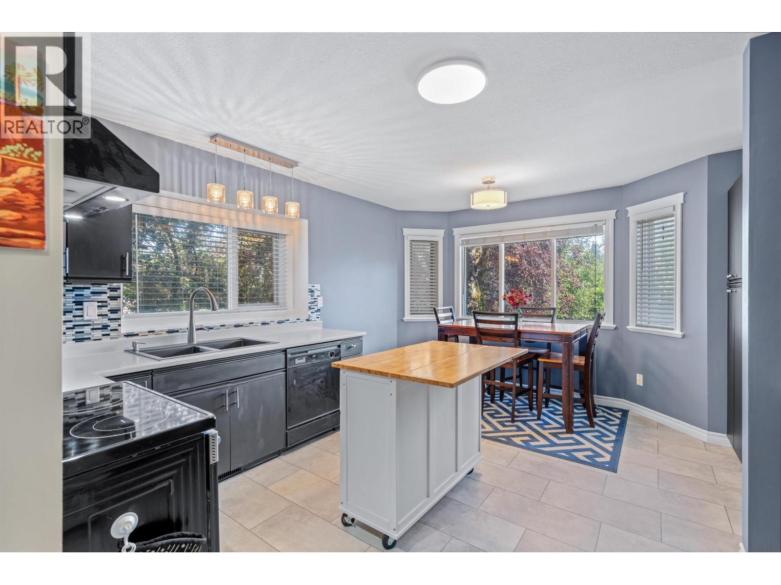 3327 Westwood Drive, Prince George, British Columbia  V2N 1S4 - Photo 2 - R3106895