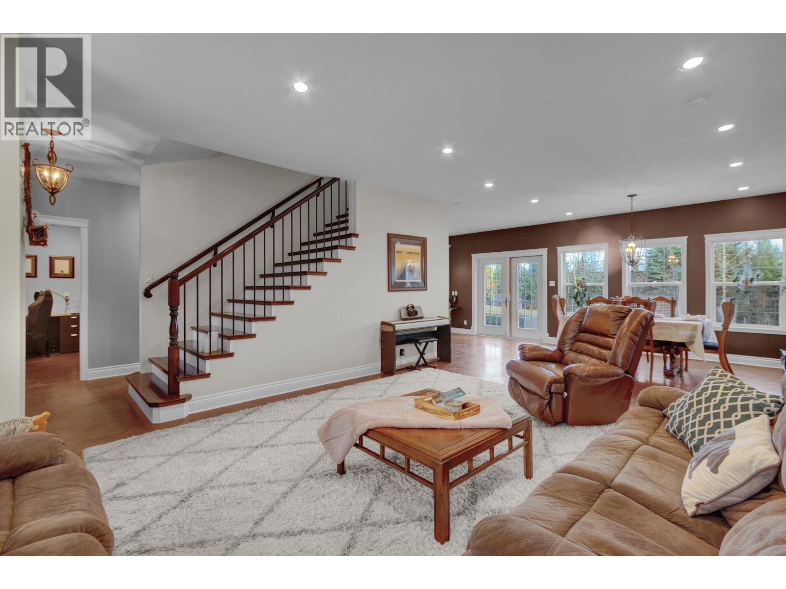 5226 Cranbrook Hill Road, Prince George, British Columbia  V2M 7C4 - Photo 6 - R3107926