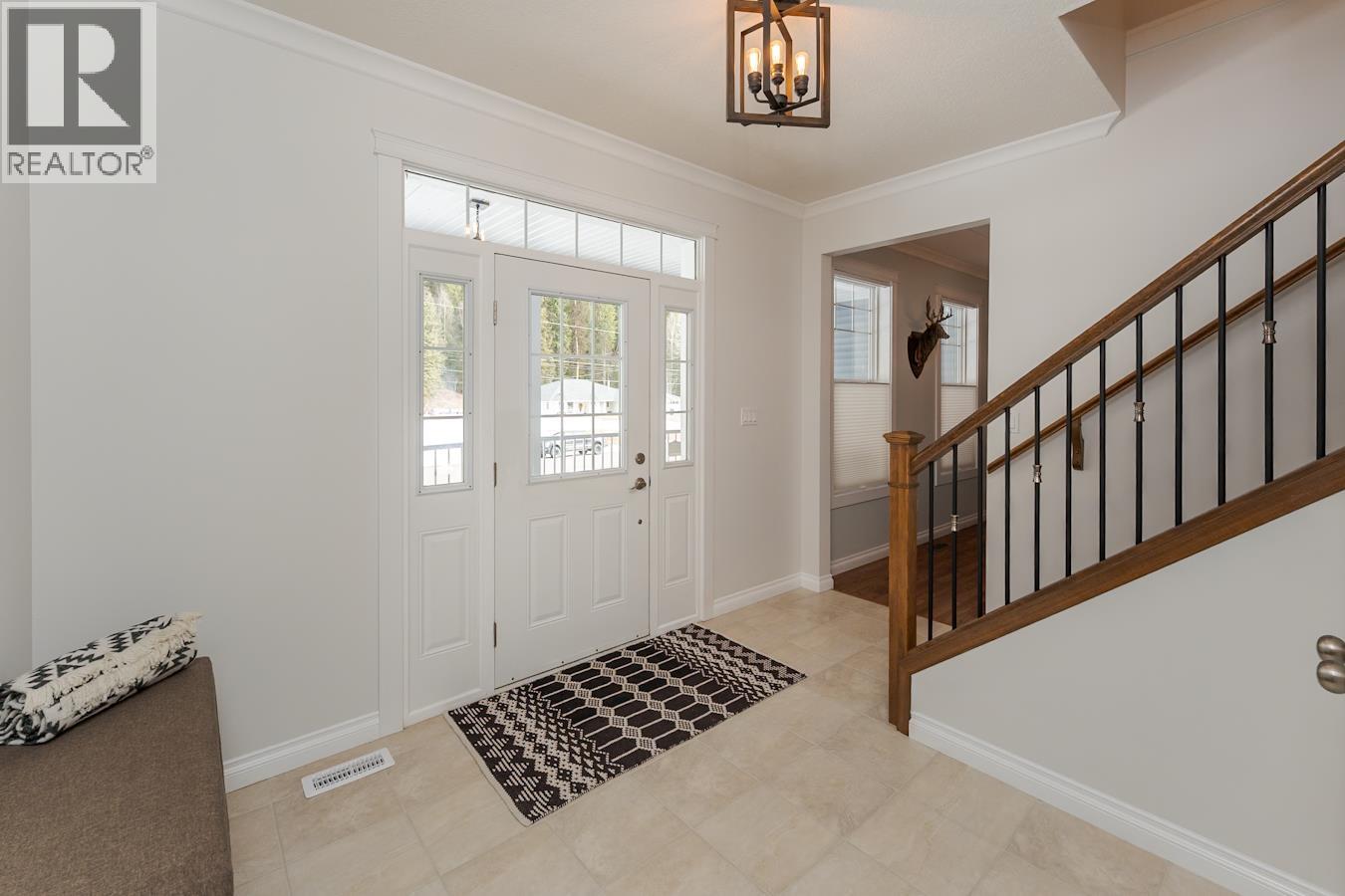 9367 Summerset Place, Prince George, British Columbia  V2K 5A1 - Photo 3 - R3109227