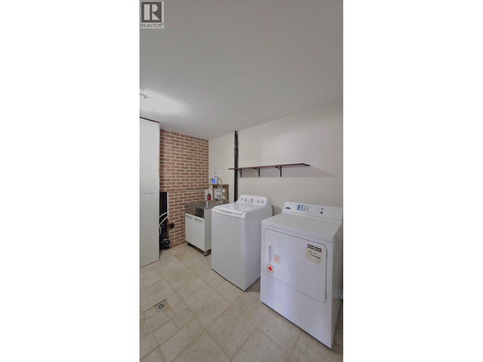 7946 Rosewood Place, Prince George, British Columbia  V2N 5M9 - Photo 15 - R3109699