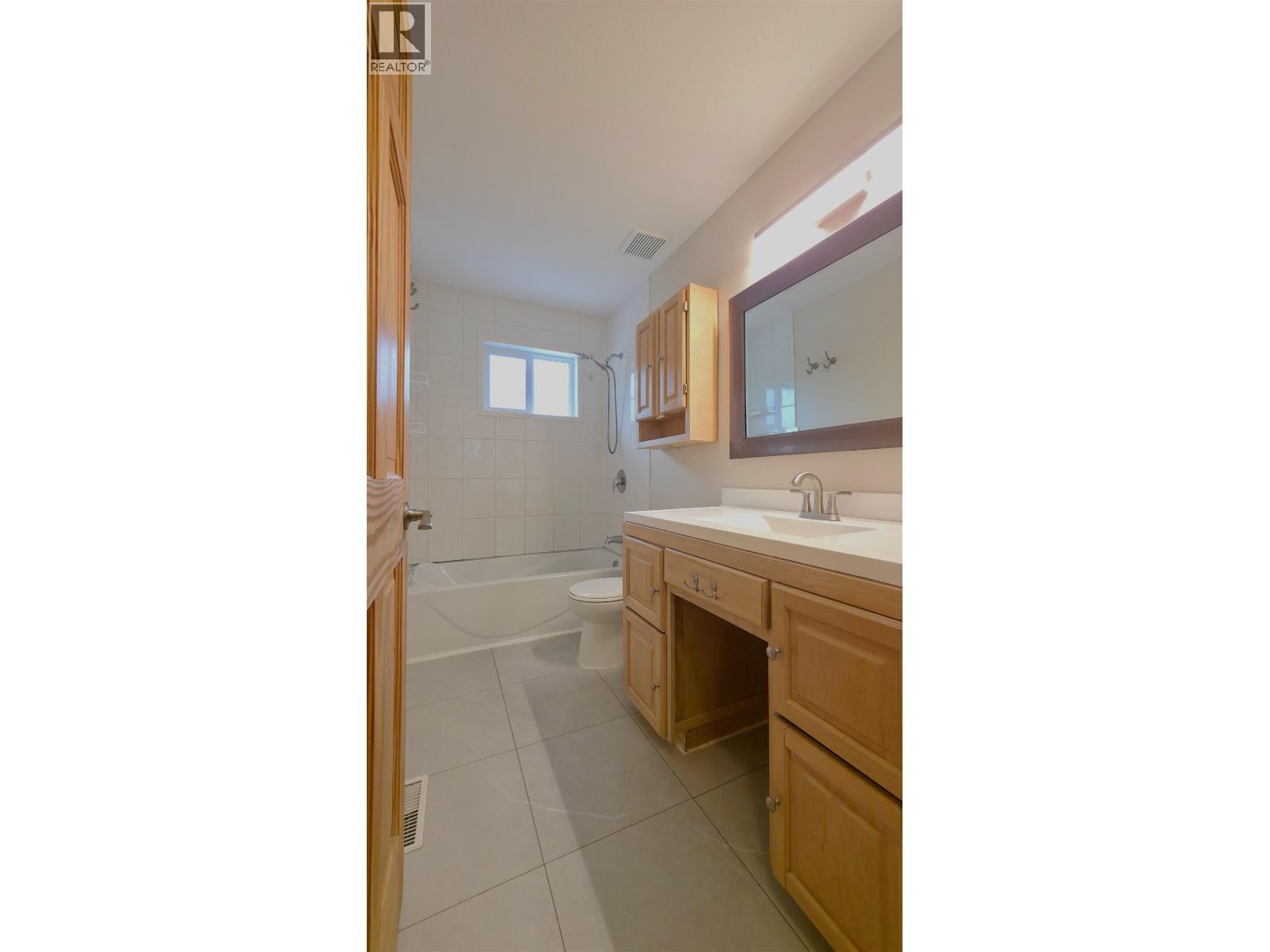 7946 Rosewood Place, Prince George, British Columbia  V2N 5M9 - Photo 8 - R3109699