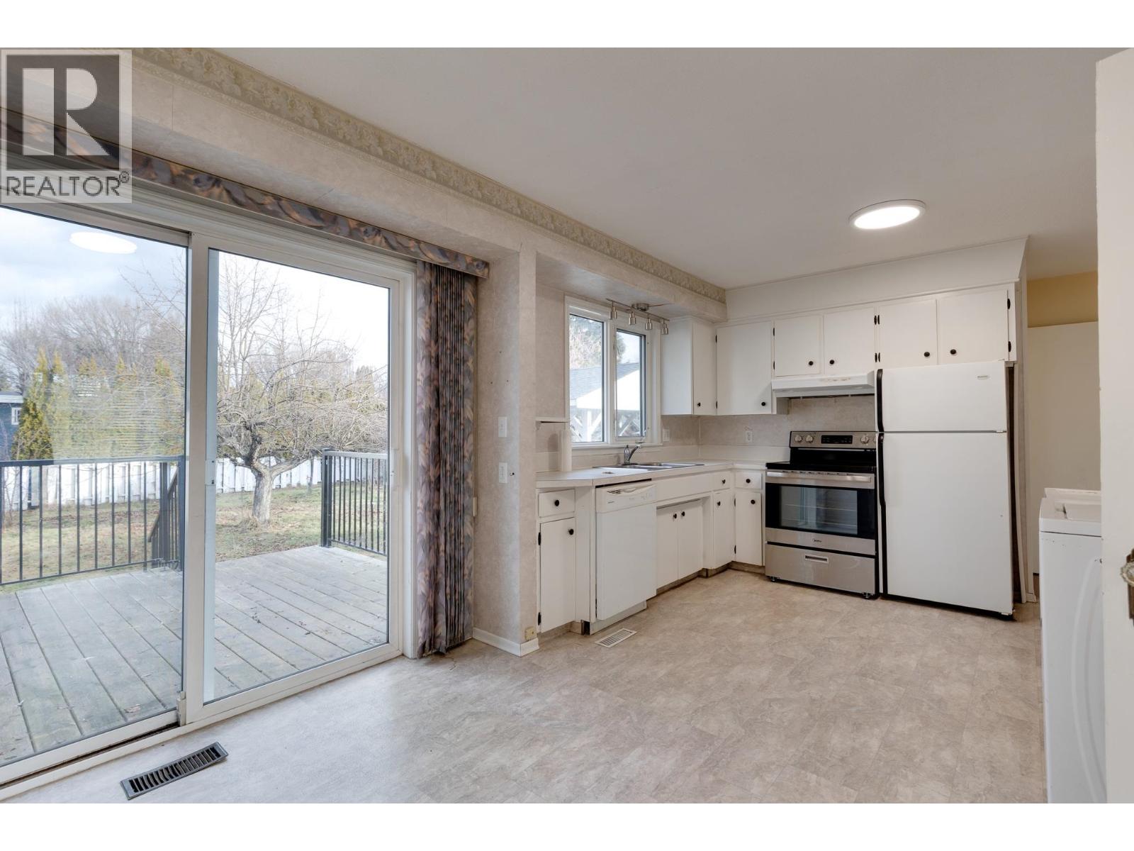 204 Watson Crescent, Prince George, British Columbia  V2L 4P3 - Photo 6 - R3109843