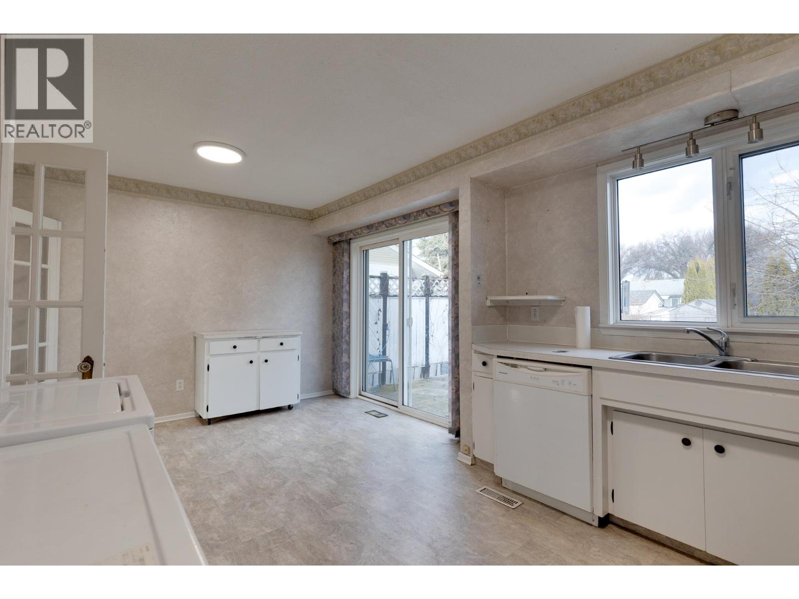 204 Watson Crescent, Prince George, British Columbia  V2L 4P3 - Photo 9 - R3109843