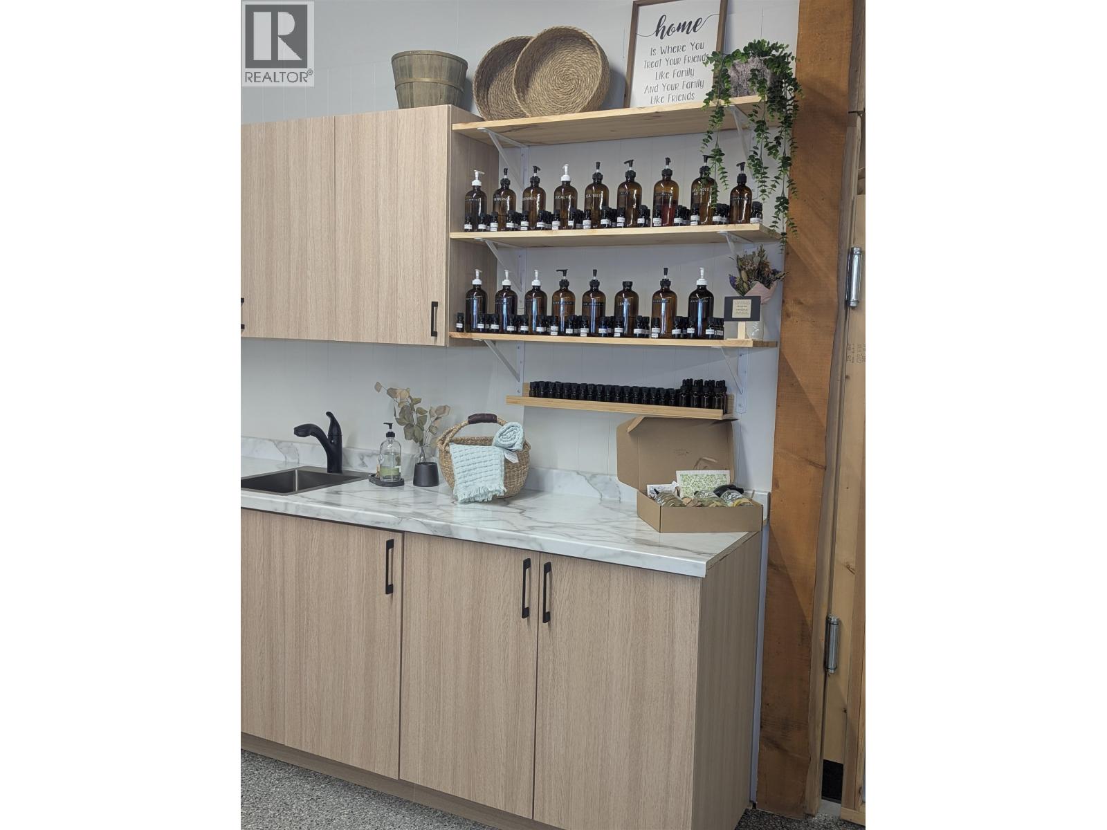 3110 15th Avenue, Prince George, British Columbia  V2M 1T7 - Photo 2 - C8077850