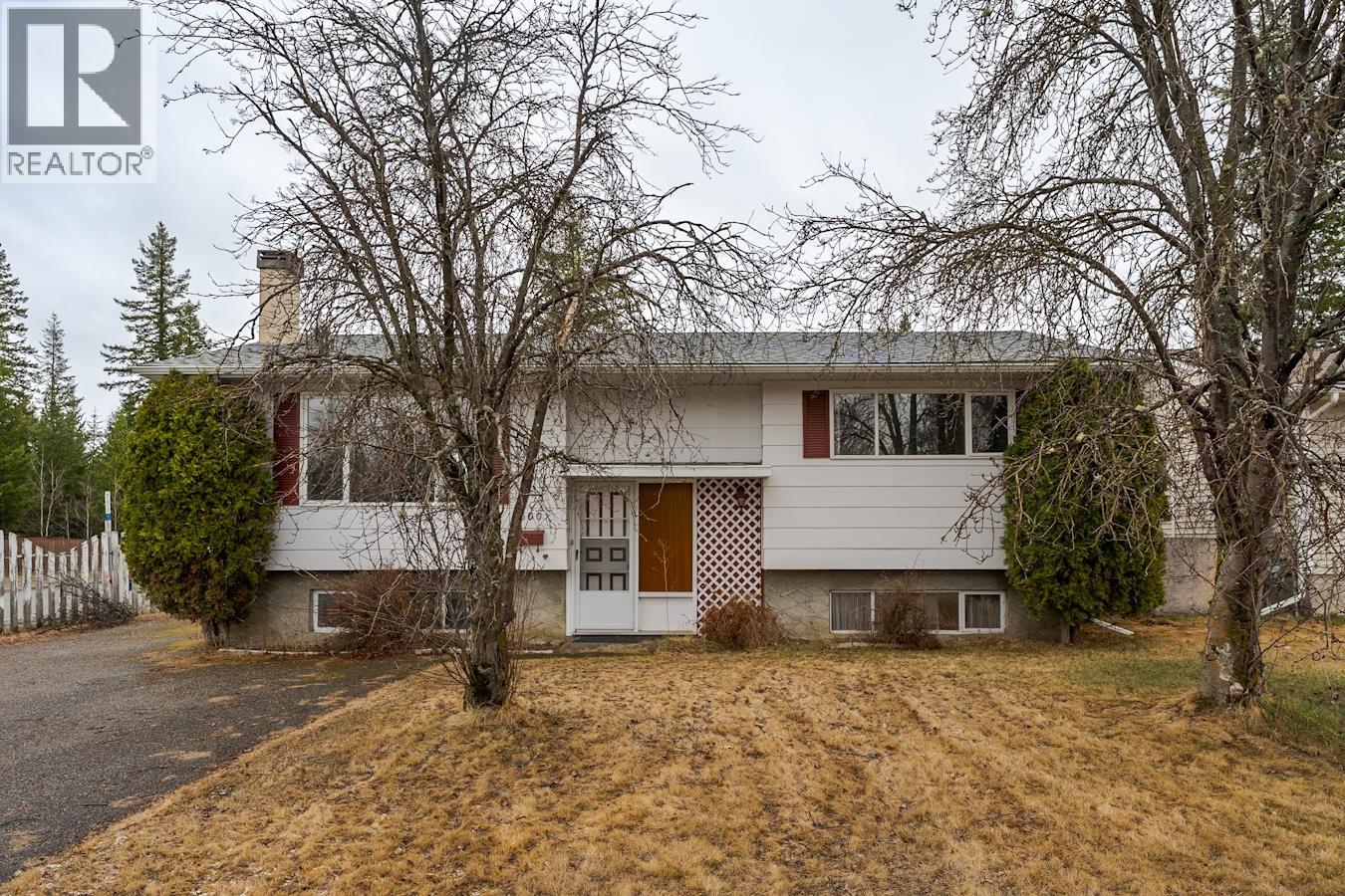 7600 Loyola Drive, Prince George, British Columbia  V2N 2X1 - Photo 2 - R3111680