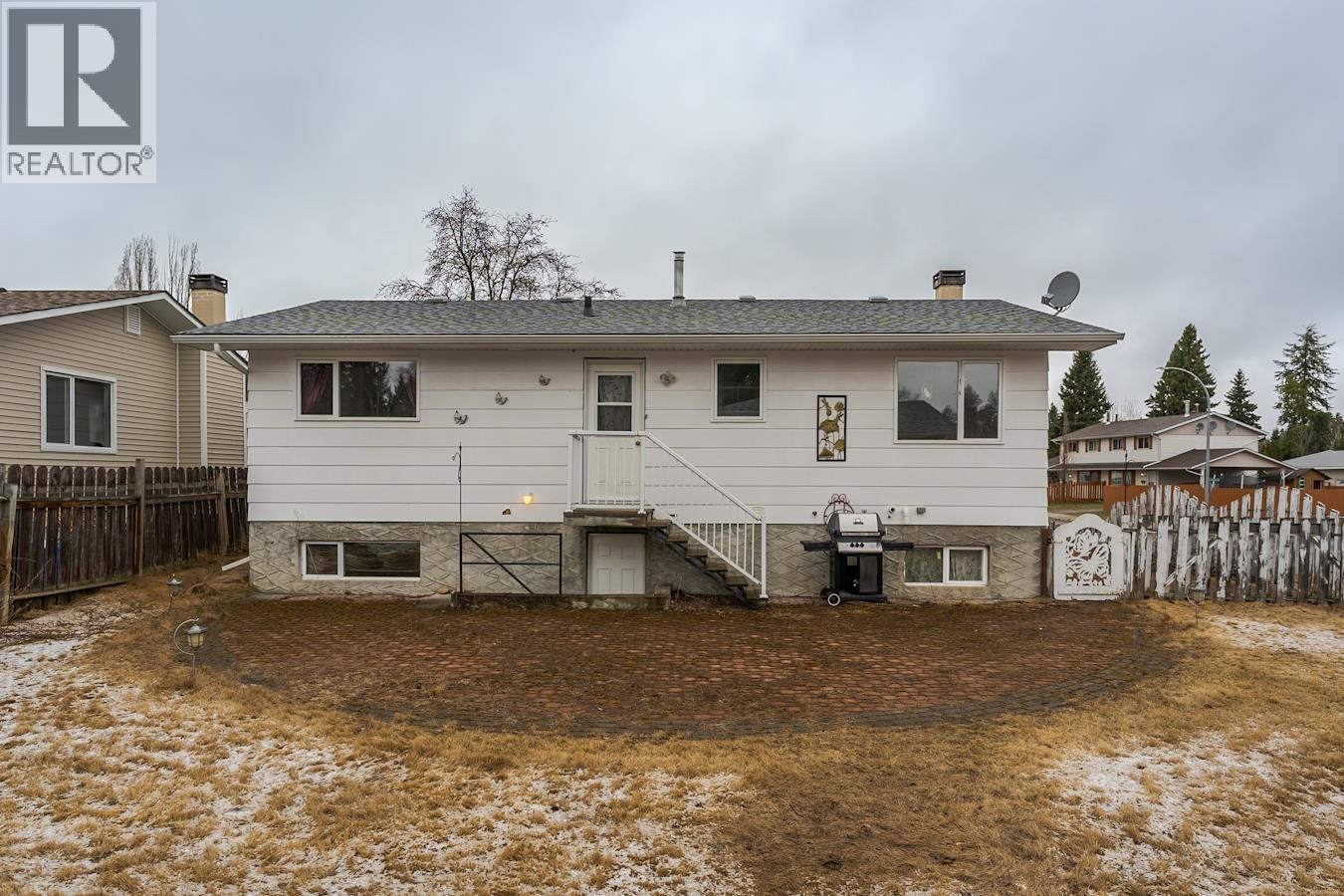 7600 Loyola Drive, Prince George, British Columbia  V2N 2X1 - Photo 5 - R3111680