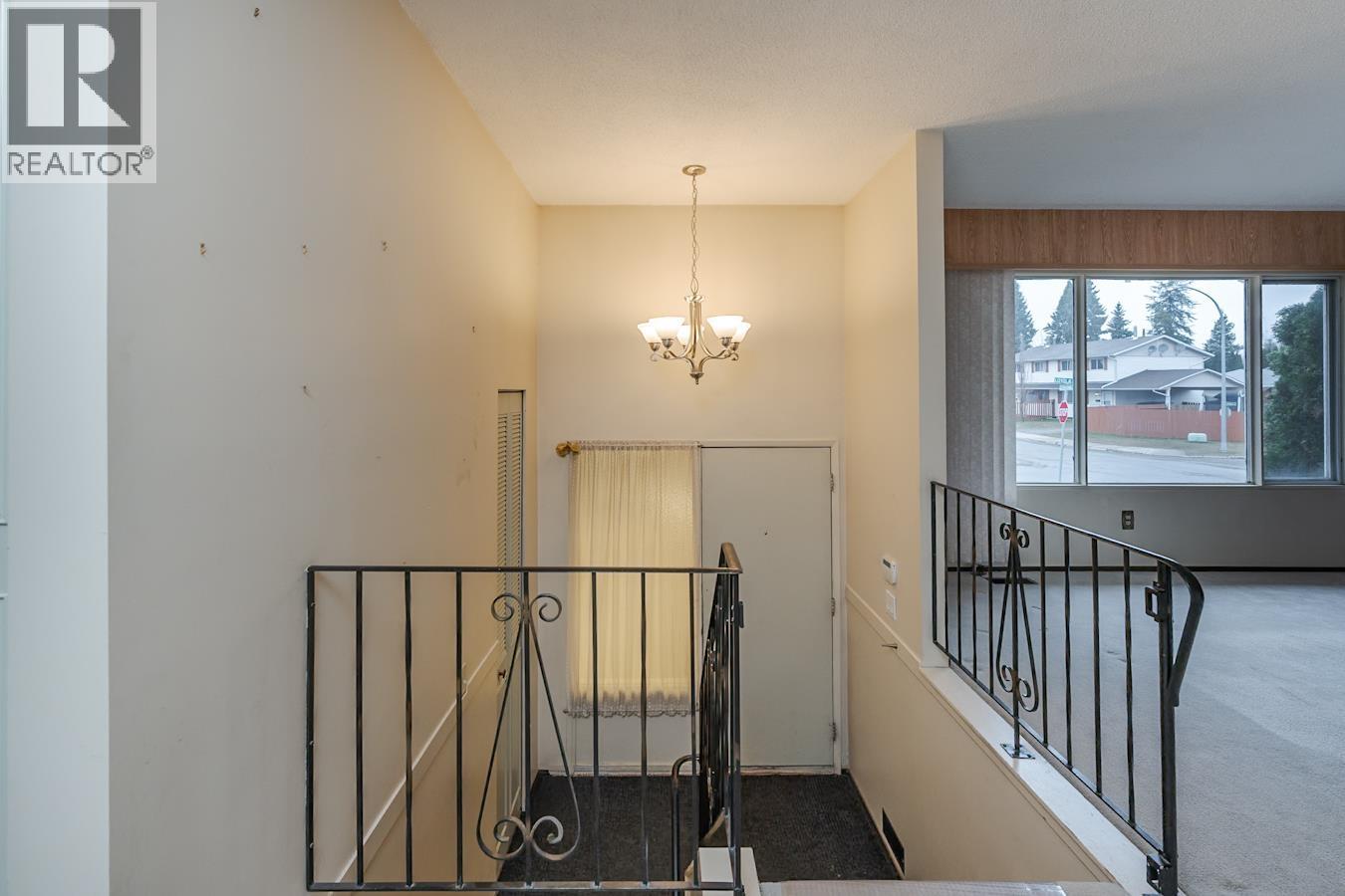 7600 Loyola Drive, Prince George, British Columbia  V2N 2X1 - Photo 8 - R3111680