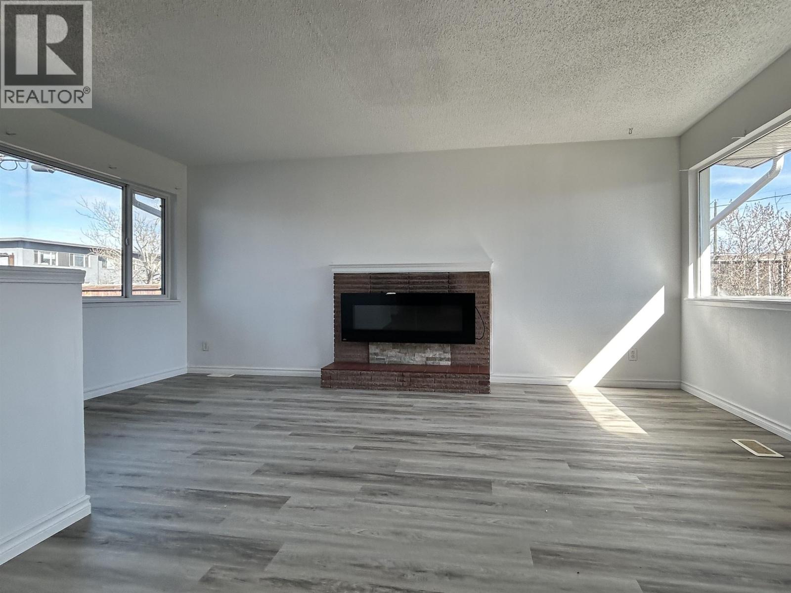 1016 Irwin Street, Prince George, British Columbia  V2M 2Y2 - Photo 3 - R3112365