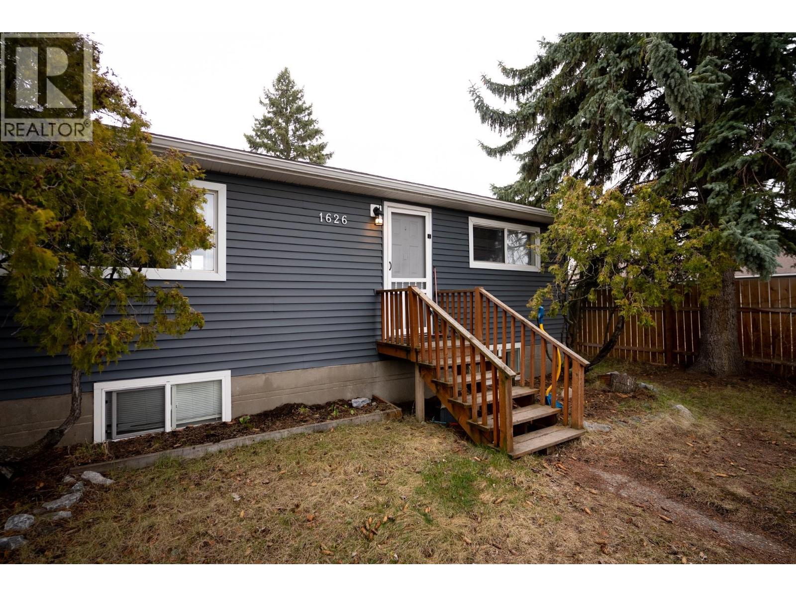 1626 Tamarack Street, Prince George, British Columbia  V2L 2T3 - Photo 2 - R3112519